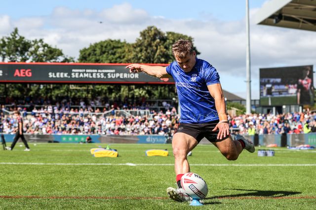 Leon Hayes of Warrington Wolves in the pre-game warm up during the Betfred Super League round 26 match Wakefield Trinity vs Warrington Wolves at DIY Kitchens Stadium, Wakefield, United Kingdom on 05 September 2026

(Photo by Alfie Cosgrove/News Images)