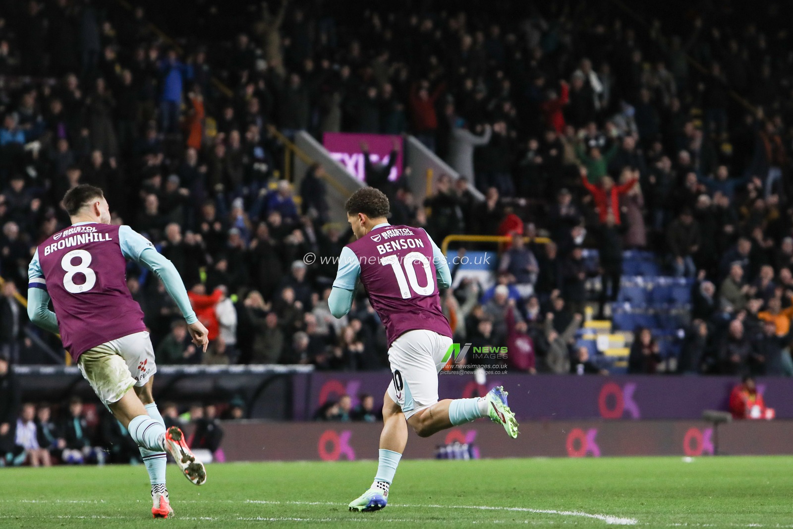 Manuel Benson of Burnley celebrating after scoring goal to make it 4-0 during the Sky Bet Championship match Burnley vs Sheffield Wednesday at Turf Moor, Burnley, United Kingdom, 21st February 2025

(Photo by Jorge Horsted/News Images)