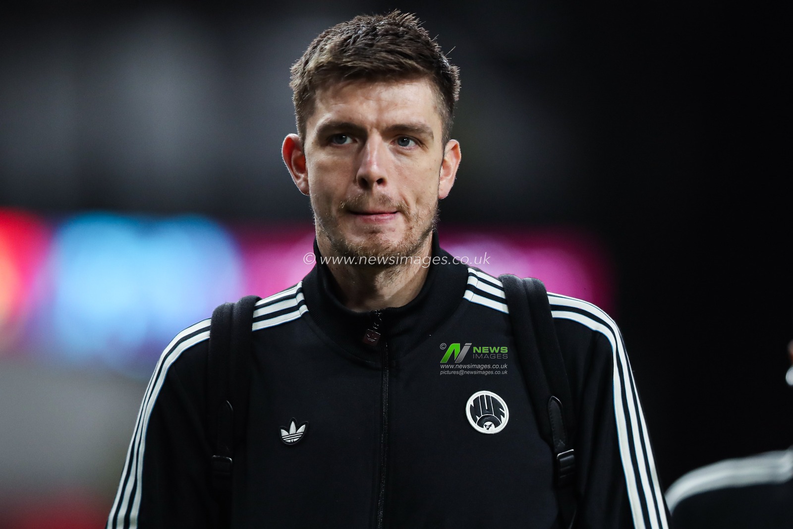 Nick Pope of Newcastle United arrives at stadium ahead of the Premier League match Burnley vs Newcastle United at Turf Moor, Burnley, United Kingdom, 30th December 2025

(Photo by Jorge Horsted/News Images)

*** GER AUT SUI OUT ***