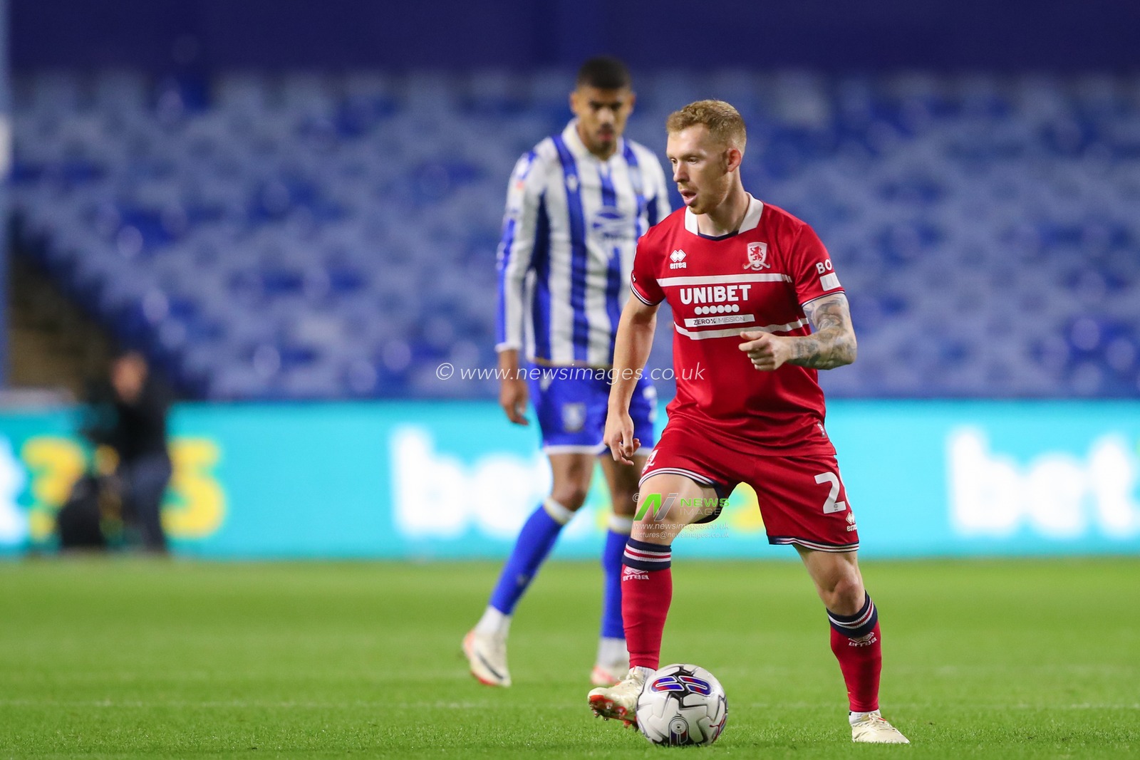 Lewis O'Brien #28 of Middlesbrough in action during the Sky Bet Championship match Sheffield Wednesday vs Middlesbrough at Hillsborough, Sheffield, United Kingdom, 19th September 2023

(Photo by Gareth Evans/News Images)