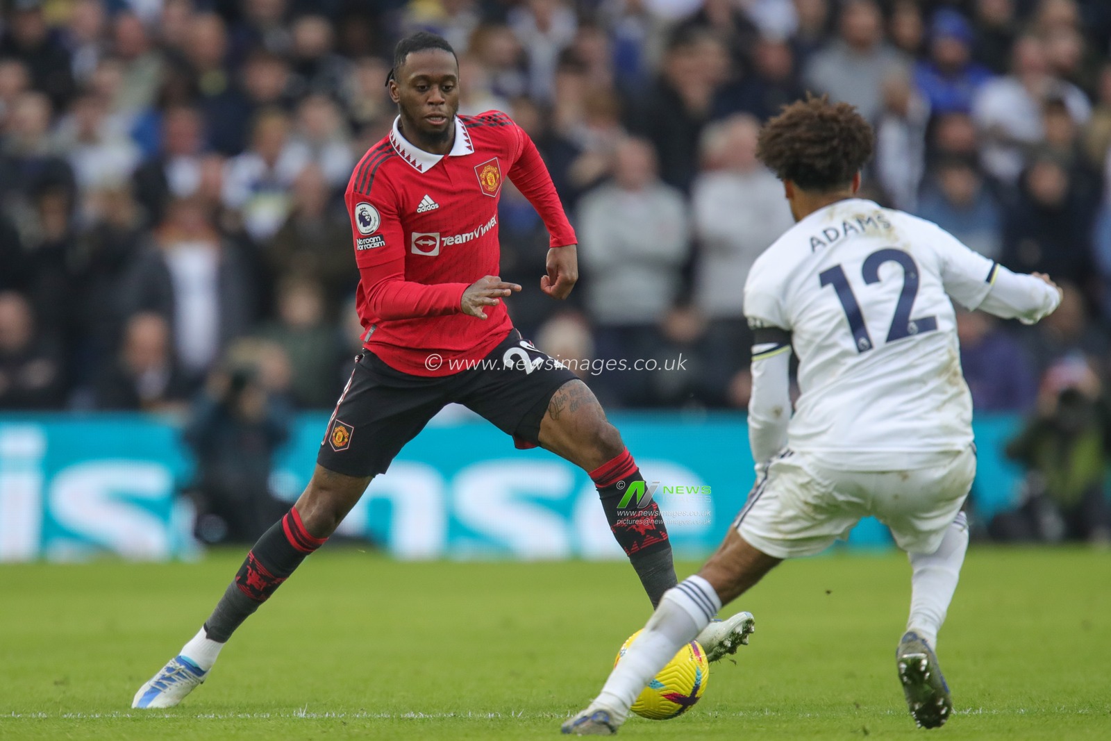 Aaron Wan-Bissaka #29 of Manchester United in action during the Premier League match Leeds United vs Manchester United at Elland Road, Leeds, United Kingdom, 12th February 2023

(Photo by James Heaton/News Images)