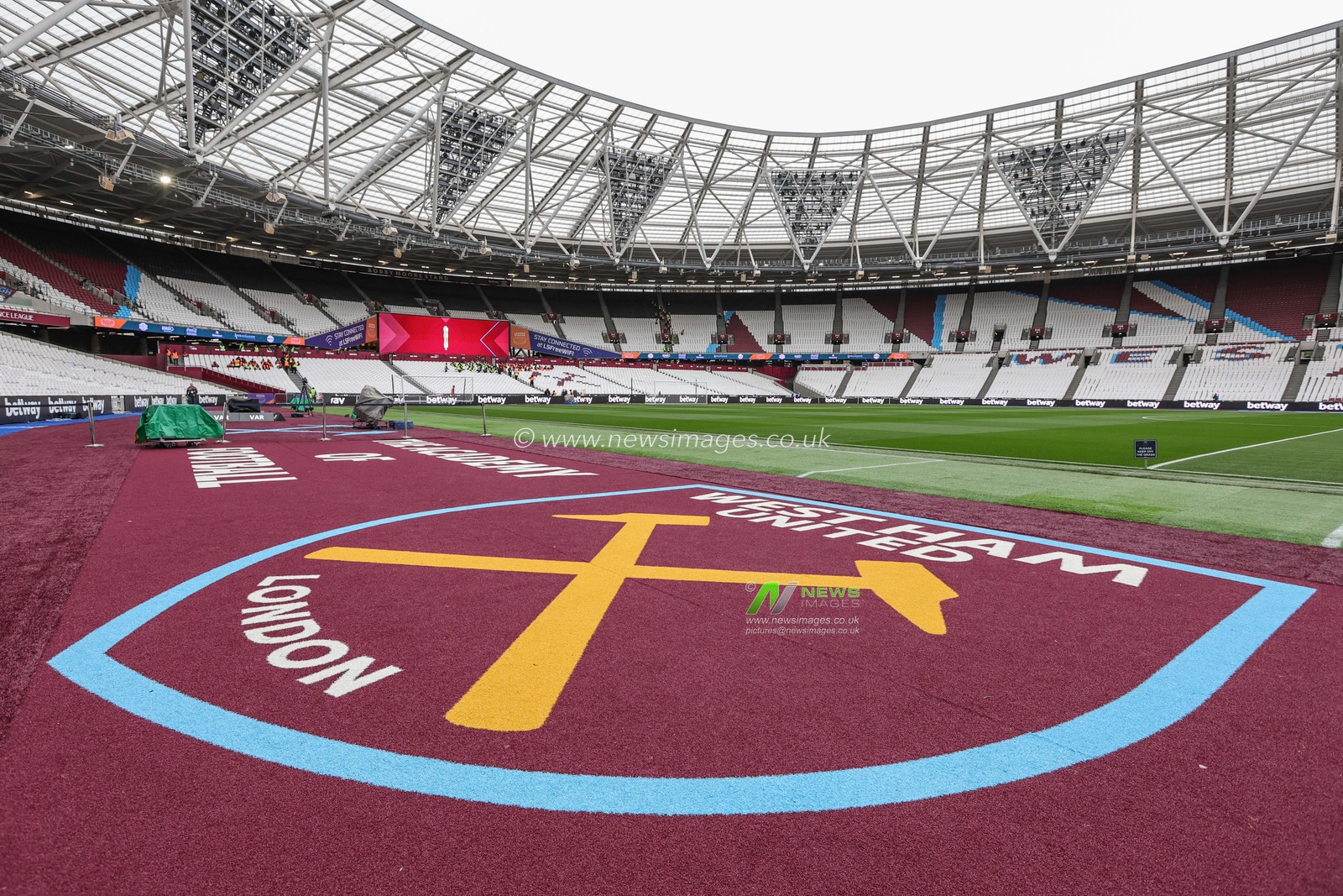A general view of London Stadium during the Premier League match West Ham United vs Everton at London Stadium, London, United Kingdom, 29th October 2023

(Photo by Mark Cosgrove/News Images)