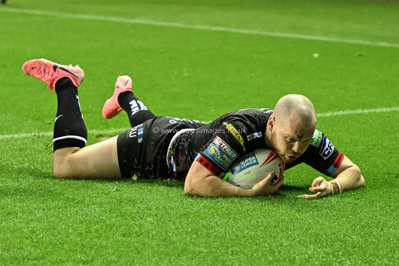 Liam Marshall of Wigan Warriors goes over for a try to make it 24-20 Wigan during the Betfred Super League Round 25 match Wigan Warriors vs Hull KR at The Brick Community Stadium, Wigan, United Kingdom, 6th September 2024

(Photo by Cody Froggatt/News Images)