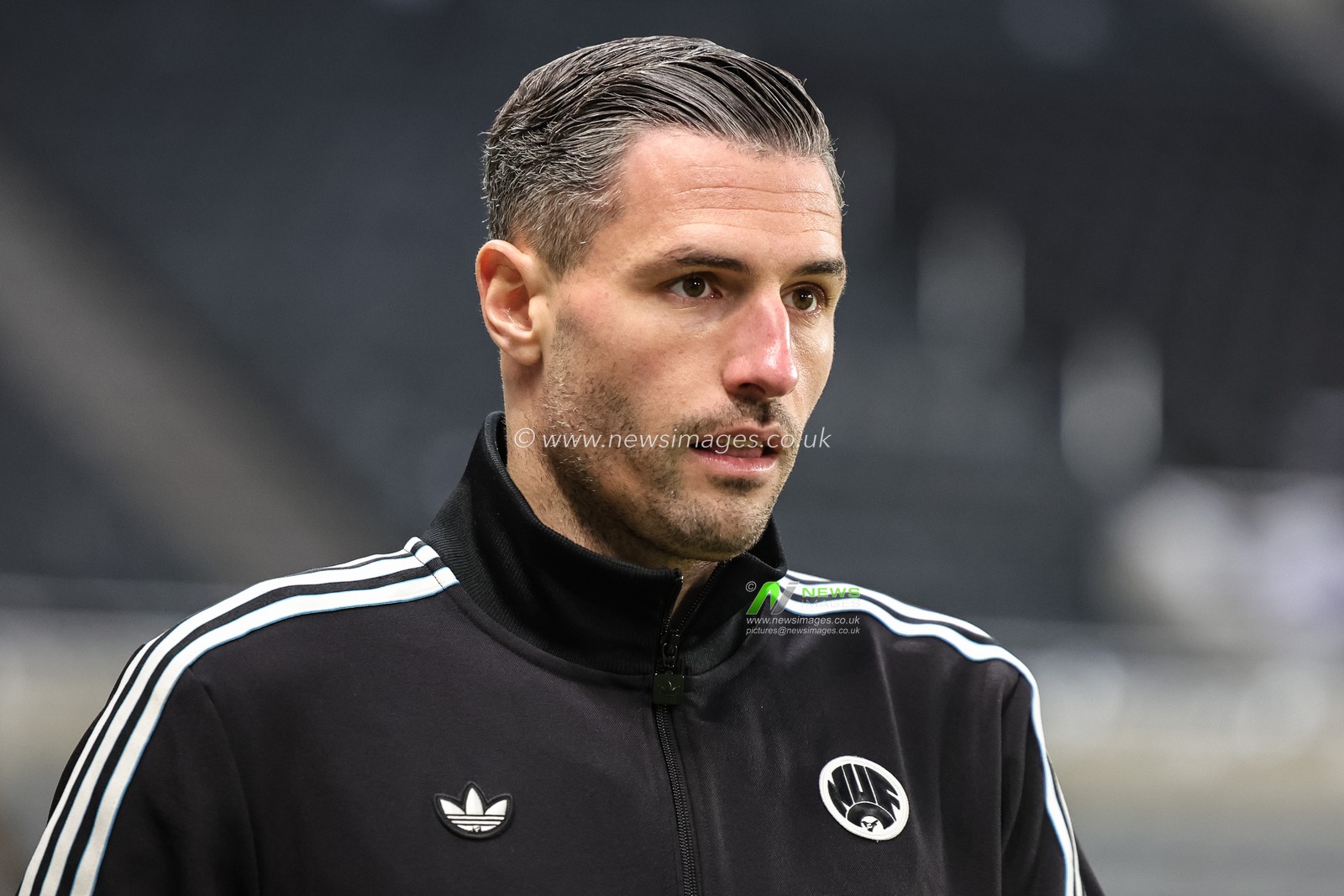 Fabian Schar of Newcastle Untied arrives during the Premier League match Newcastle United vs Leeds United at St. James's Park, Newcastle, United Kingdom, 7th January 2026

(Photo by Mark Cosgrove/News Images)

*** GER AUT SUI OUT ***