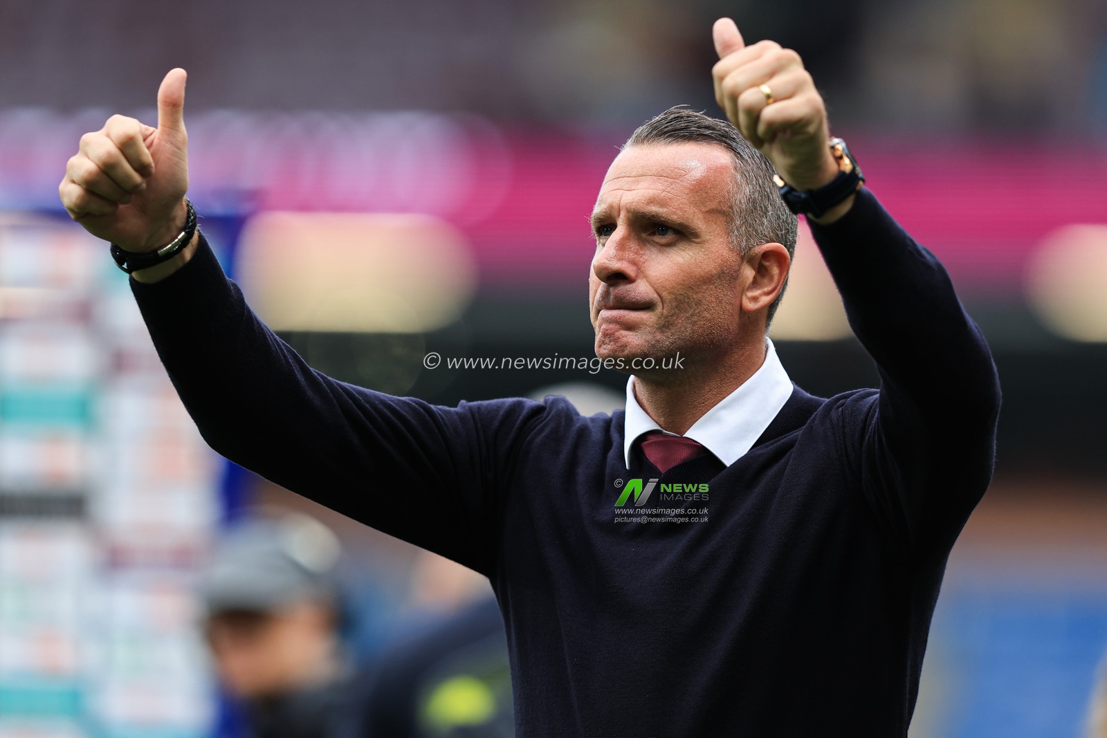 Burnley manager Nicky Hayen claps fans after 2-2 draw after the Sky Bet Championship match Burnley vs West Ham United at Turf Moor, Burnley, United Kingdom on 16 August 2026

(Photo by Jorge Horsted/News Images)