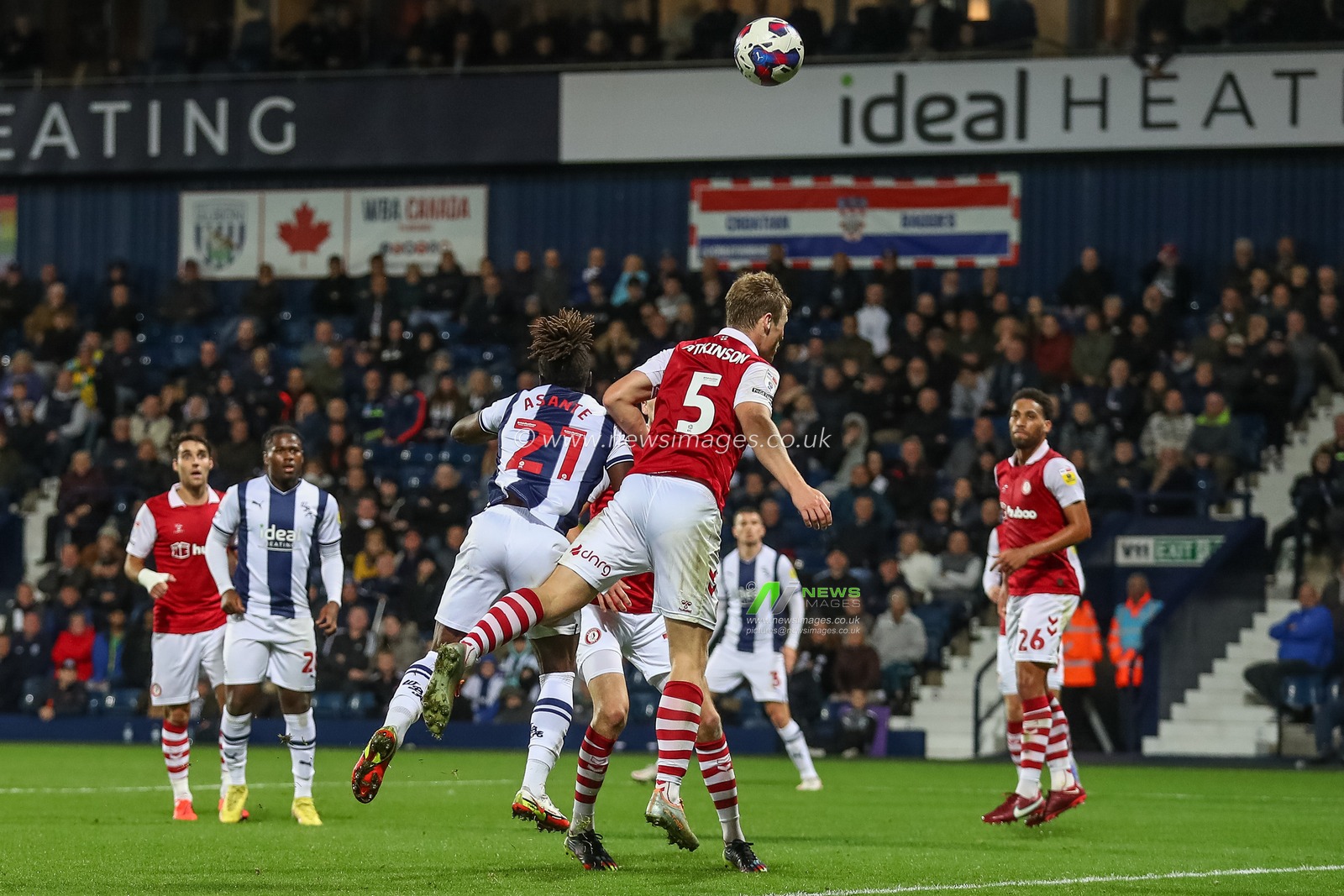 Brandon Thomas-Asante #21 of West Bromwich Albion has a shot at goal during the Sky Bet Championship match West Bromwich Albion vs Bristol City at The Hawthorns, West Bromwich, United Kingdom, 18th October 2022

(Photo by Gareth Evans/News Images)