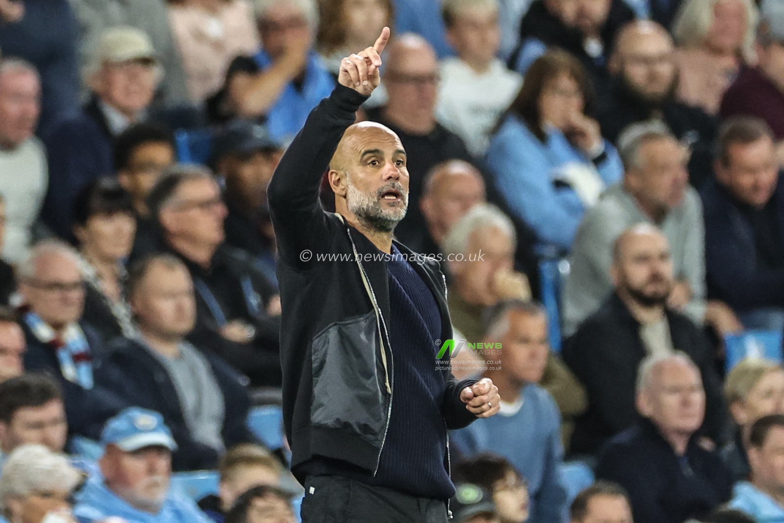 Pep Guardiola manager of Manchester City gives his team instructions during the Premier League match Manchester City vs Wolverhampton Wanderers at Etihad Stadium, Manchester, United Kingdom, 2nd May 2025

(Photo by Mark Cosgrove/News Images)