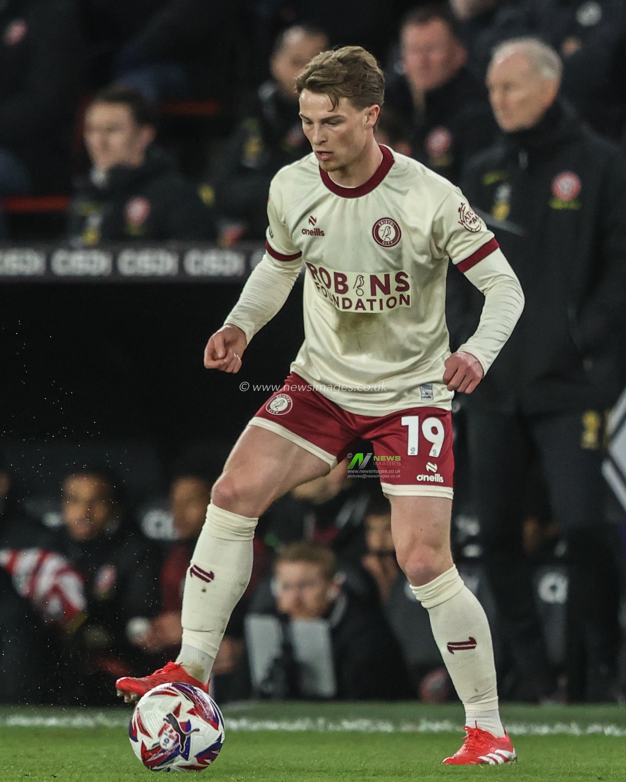 Max O'Leary of Bristol City during the Sky Bet Championship match Sheffield United vs Bristol City at Bramall Lane, Sheffield, United Kingdom, 11th March 2025

(Photo by Alfie Cosgrove/News Images)