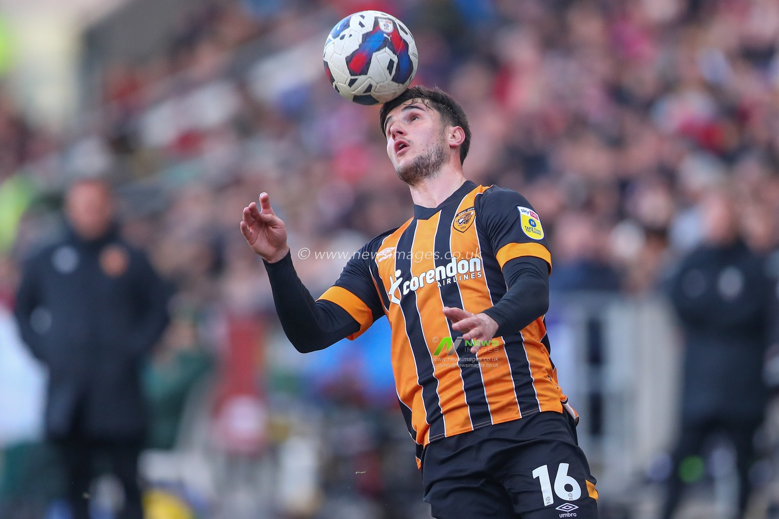 Ryan Longman #16 of Hull City controls the ball during the Sky Bet Championship match Bristol City vs Hull City at Ashton Gate, Bristol, United Kingdom, 25th February 2023

(Photo by Gareth Evans/News Images)