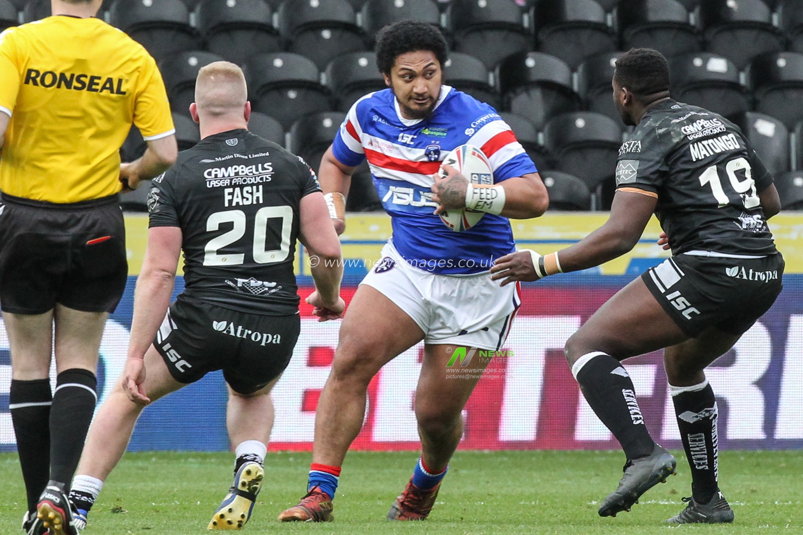28th April 2019 , KCOM Stadium, Hull, England; Betfred Super League, Round 13, Hull FC vs Wakefield Trinity ; Pauli Pauli (24) of Wakefield Trinity runs with the ball


Credit: David Greaves/News Images