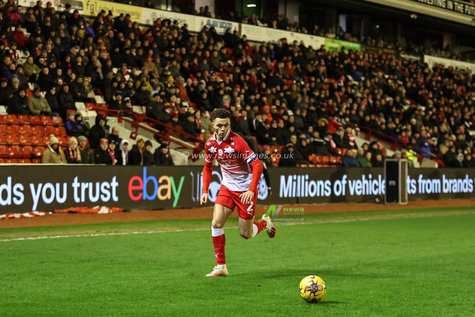 Jordan Williams of Barnsley breaks with the ball during the Sky Bet League 1 match Barnsley vs Carlisle United at Oakwell, Barnsley, United Kingdom, 16th January 2024

(Photo by Mark Cosgrove/News Images)