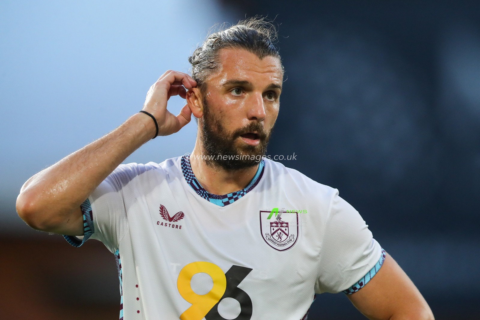 Jay Rodriguez of Burnley during the Carabao Cup match Wolverhampton Wanderers vs Burnley at Molineux, Wolverhampton, United Kingdom, 28th August 2024

(Photo by Gareth Evans/News Images)