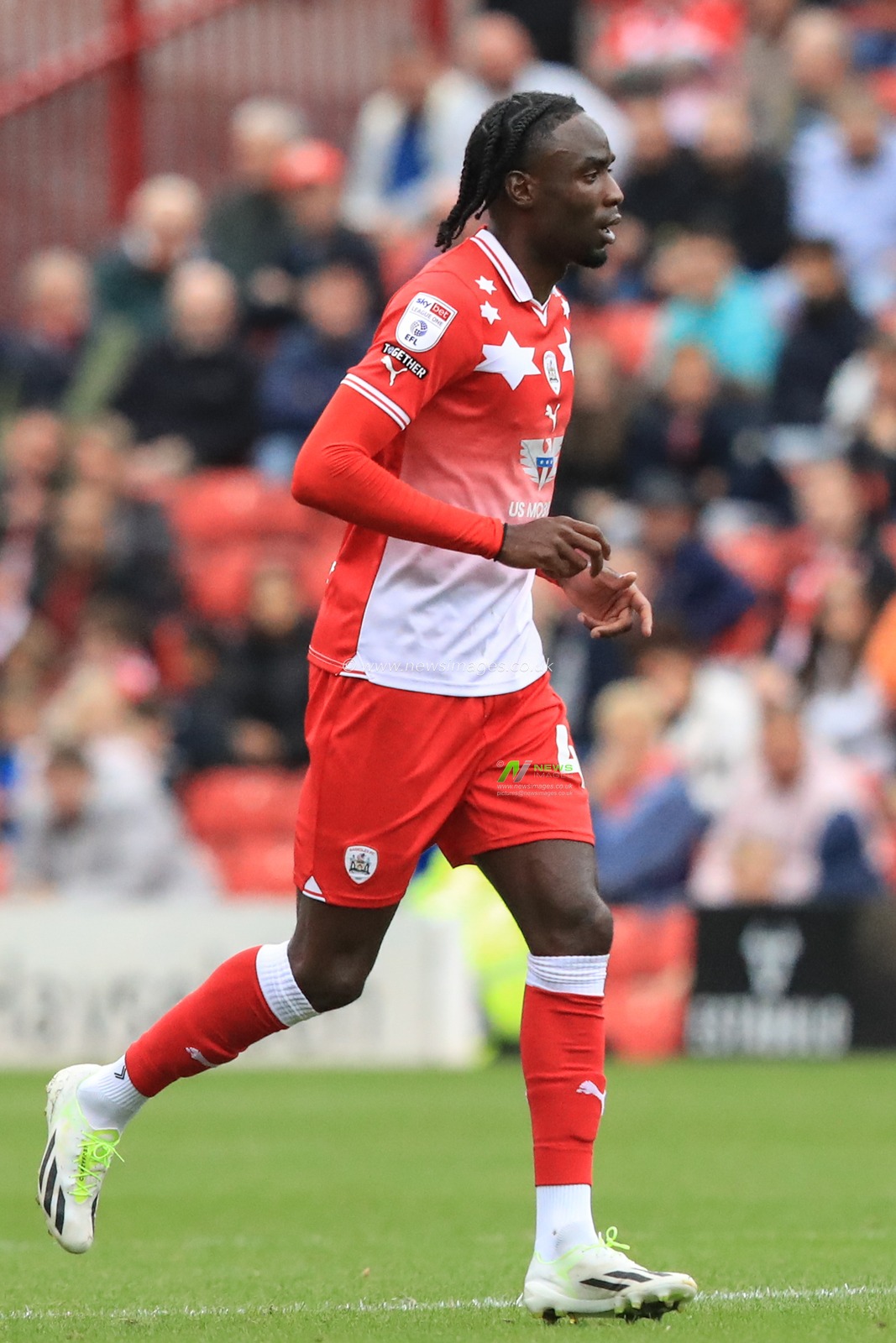 Devante Cole #44 of Barnsley during the Sky Bet League 1 match Barnsley vs Burton Albion at Oakwell, Barnsley, United Kingdom, 16th September 2023

(Photo by Alfie Cosgrove/News Images)