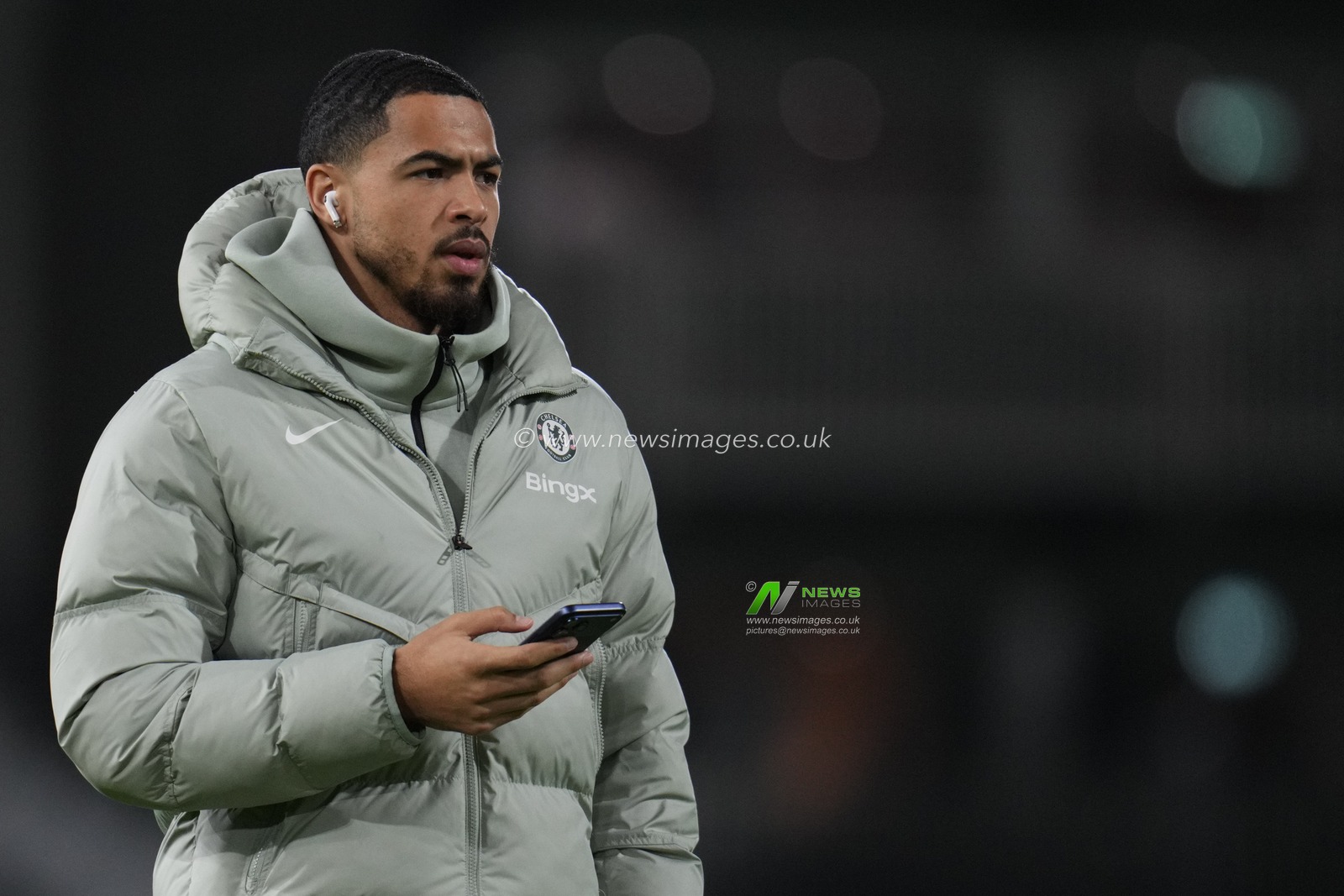 Levi Colwill of Chelsea ahead of the Premier League match Fulham vs Chelsea at Craven Cottage, London, United Kingdom, 7th January 2026

(Photo by Harvey Murphy/News Images)

*** GER AUT SUI OUT ***
