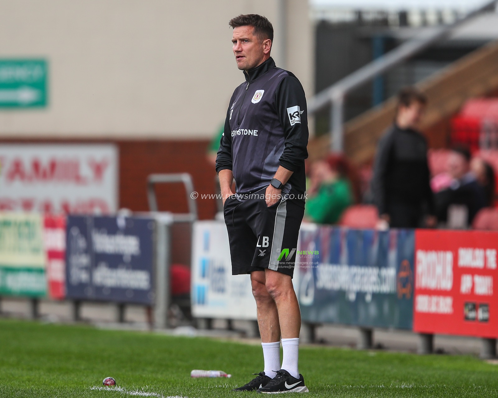 Lee Bell manager of Crewe Alexander during the Pre-season friendly match Crewe Alexandra vs Blackpool at Alexandra Stadium, Crewe, United Kingdom, 3rd August 2024

(Photo by Gareth Evans/News Images)