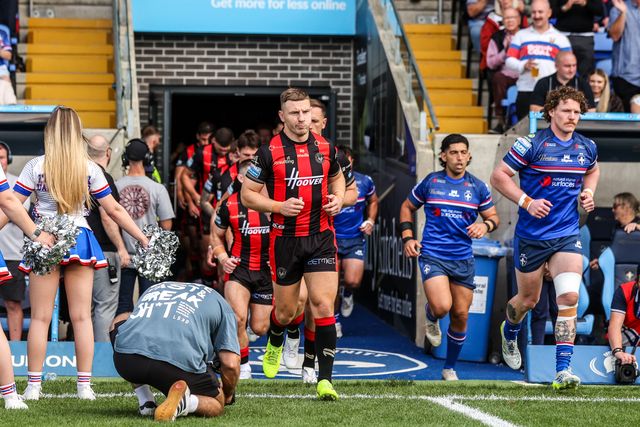 George Williams of Warrington Wolves comes out for the game during the Betfred Super League round 26 match Wakefield Trinity vs Warrington Wolves at DIY Kitchens Stadium, Wakefield, United Kingdom on 05 September 2026

(Photo by Alfie Cosgrove/News Images)