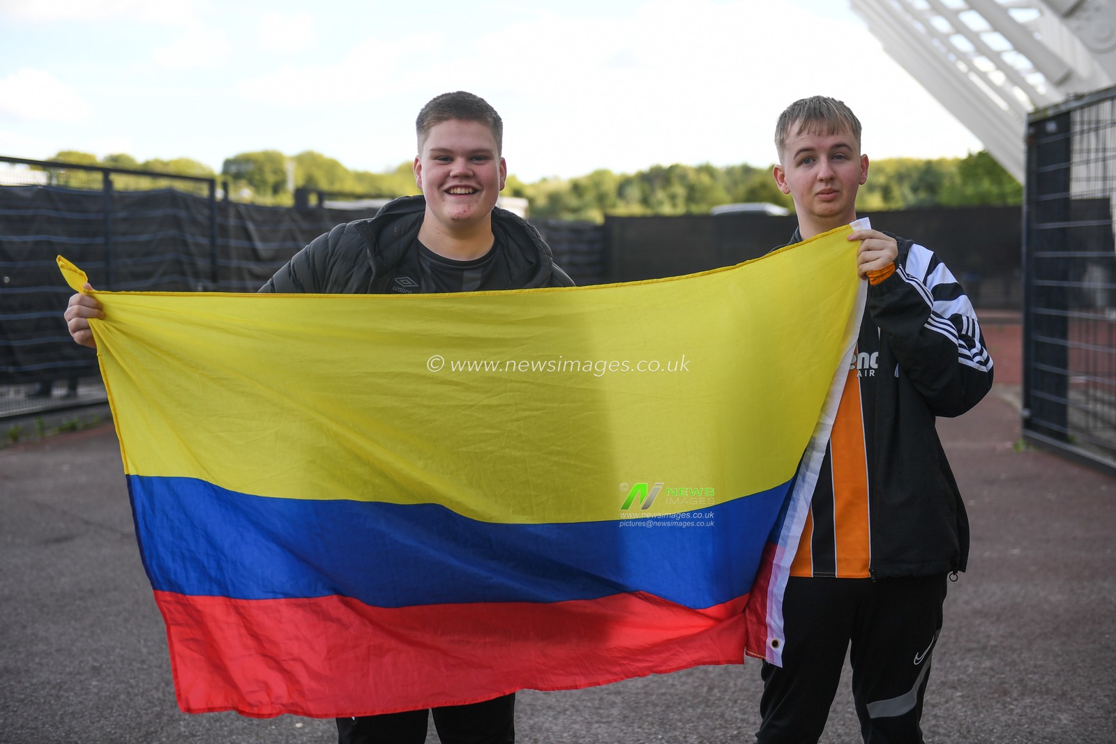 Hull City Supporters wait for the team bus at Swansea.com Stadium during the Sky Bet Championship match Swansea City vs Hull City at Swansea.com Stadium, Swansea, United Kingdom, 17th September 2022

(Photo by Mike Jones/News Images)