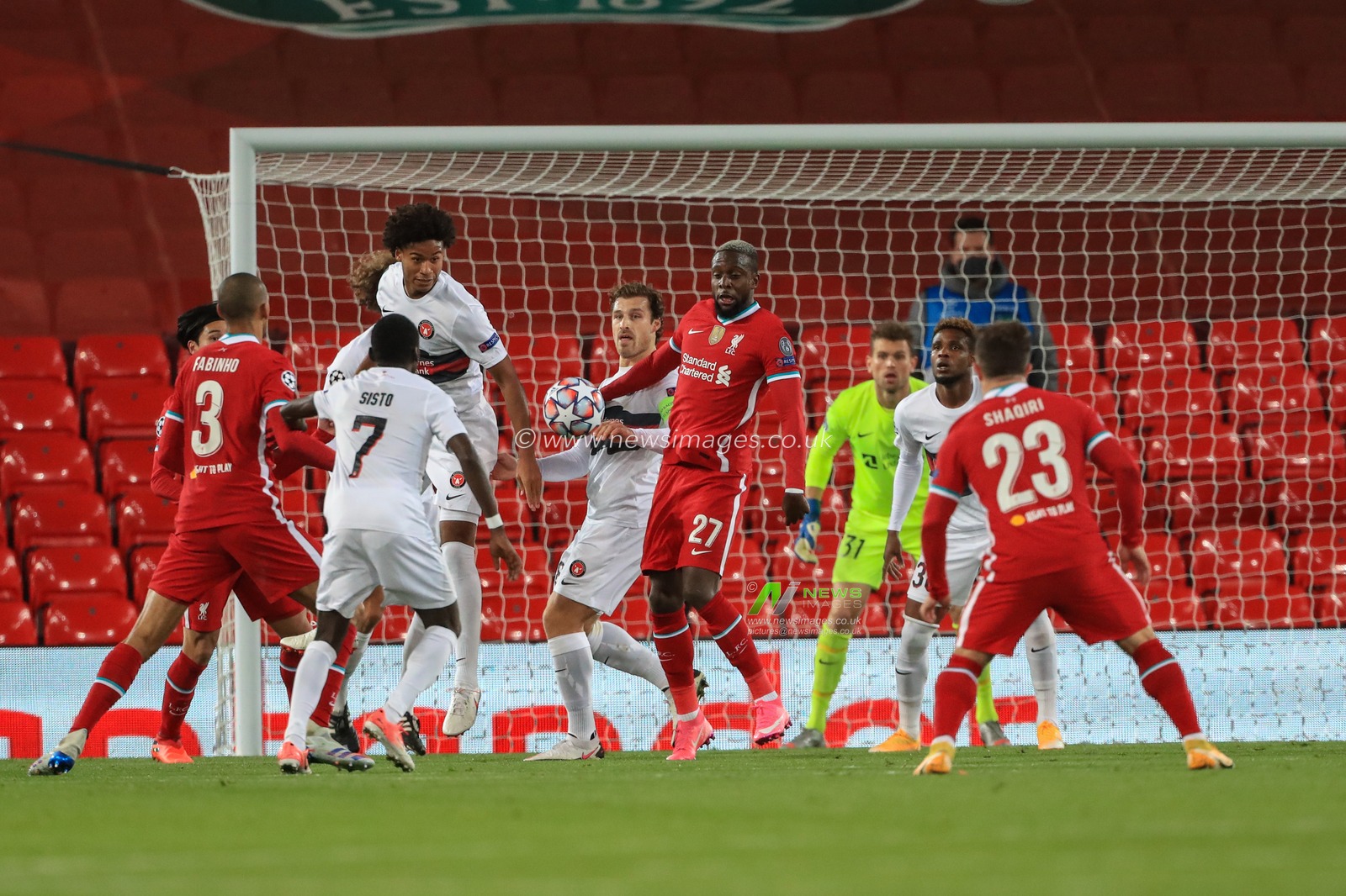 Jens Cajuste (40) of FC Midtjylland clears the ball
