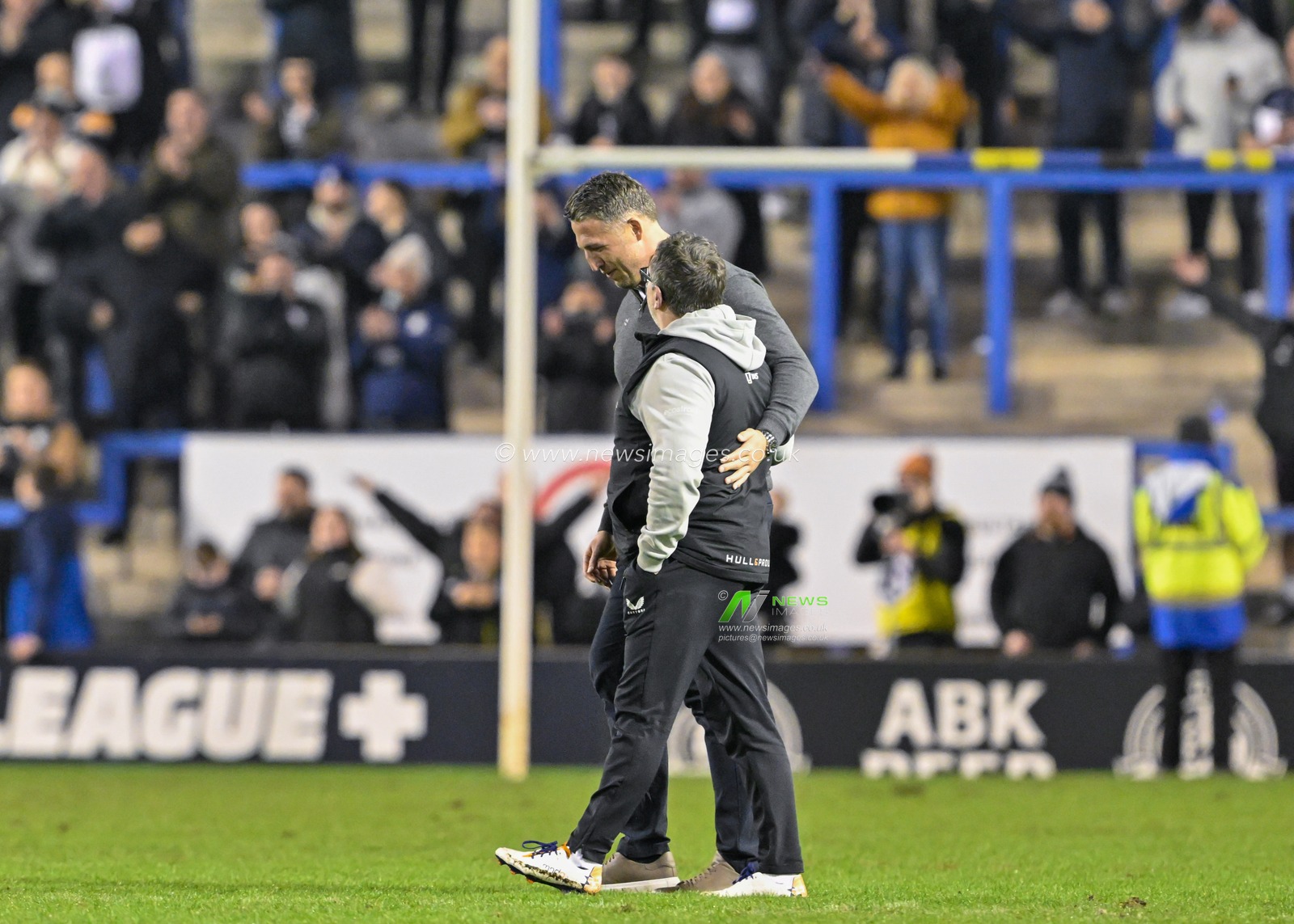 Sam Burgess Head Coach of Warrington Wolves and Tony Smith Head Coach of Hull FC speak at full time, during the Betfred Super League Round 2 match Warrington Wolves vs Hull FC at Halliwell Jones Stadium, Warrington, United Kingdom, 23rd February 2024

(Photo by Cody Froggatt/News Images)