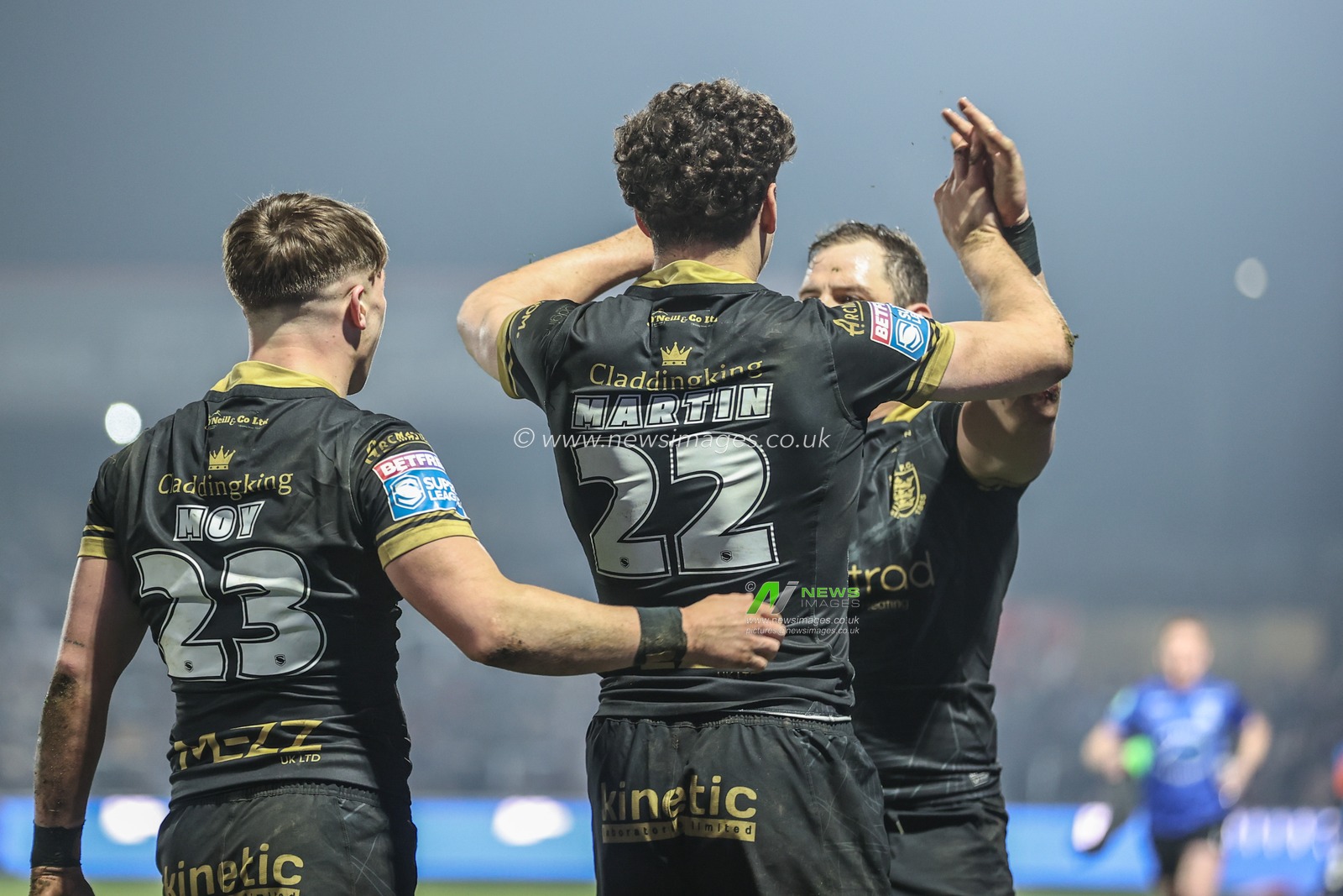 Harvey Barron of Hull FC celebrates his try during the Betfred Super League Round 5 match Wakefield Trinity vs Hull FC at DIY Kitchens Stadium, Wakefield, United Kingdom, 21st March 2025

(Photo by Alfie Cosgrove/News Images)