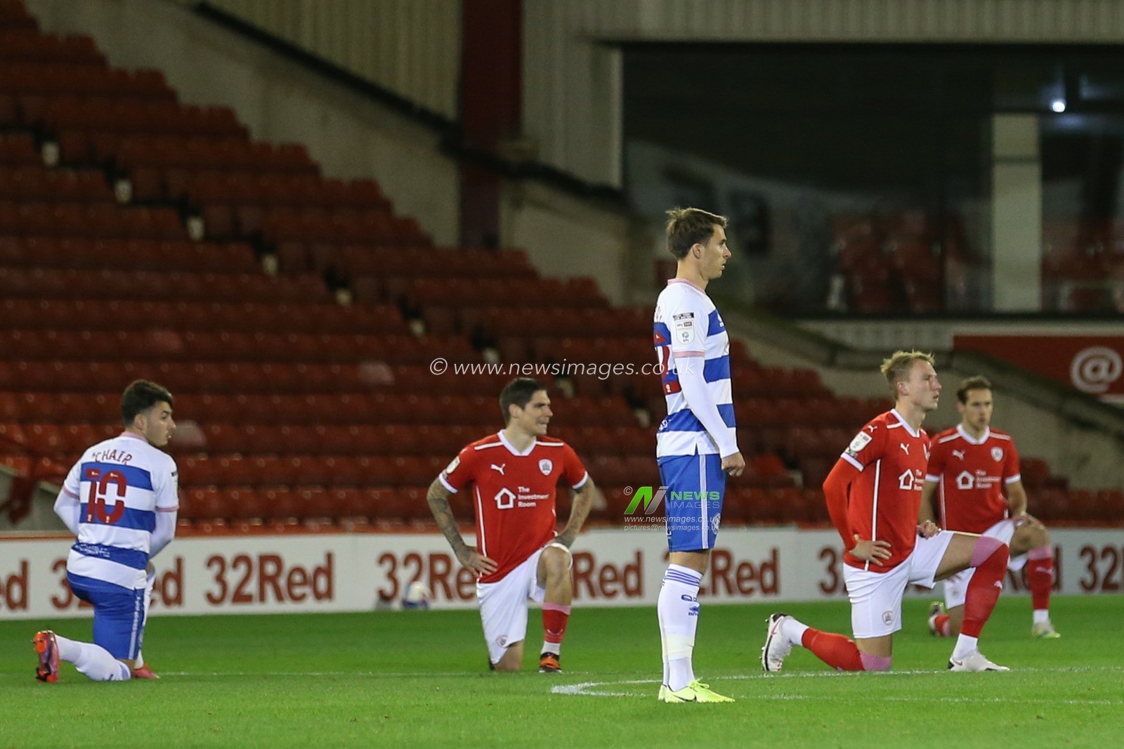 Tom Carroll (22) of Queens Park Rangers refuses to take the knee before the game