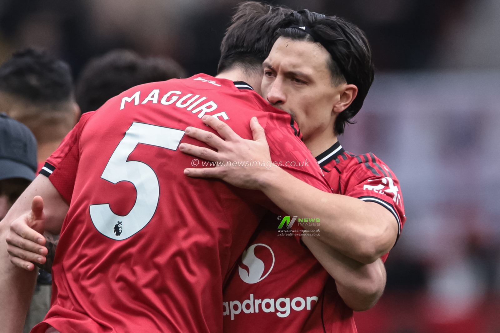 Harry Maguire of Manchester United embraces Lisandro Martinez of Manchester United during the Premier League match Manchester United vs Fulham at Old Trafford, Manchester, United Kingdom, 1st February 2026

(Photo by Mark Cosgrove/News Images)