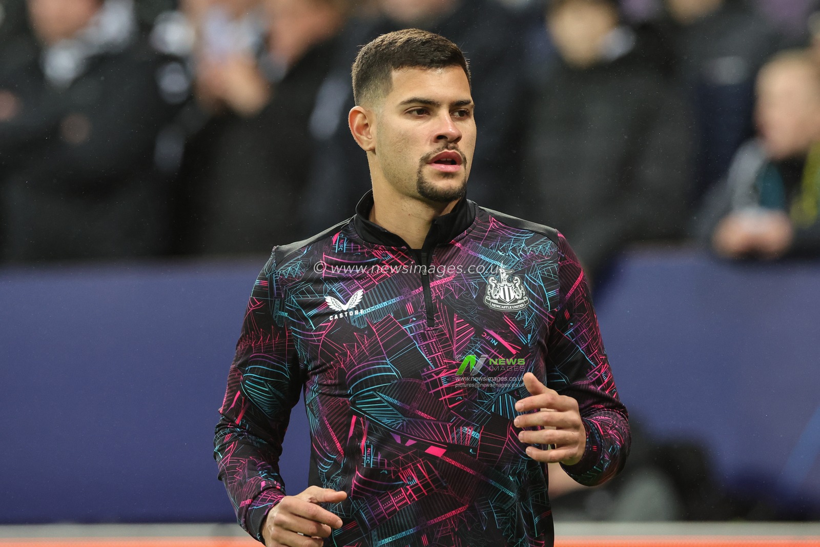 Bruno GuimarÃ£es #39 of Newcastle United in the pregame warmup session during the UEFA Champions League match Newcastle United vs Borussia Dortmund at St. James's Park, Newcastle, United Kingdom, 25th October 2023

(Photo by Mark Cosgrove/News Images)