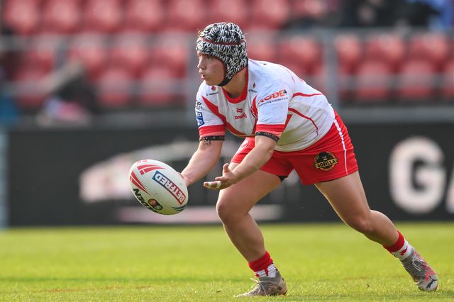 Katie Mottershead of St Helens passes the ball during the Betfred Women's Super League match St Helens vs Wigan Warriors at Totally Wicked Stadium, St Helens, United Kingdom, 31st May 2024

(Photo by Craig Thomas/News Images)