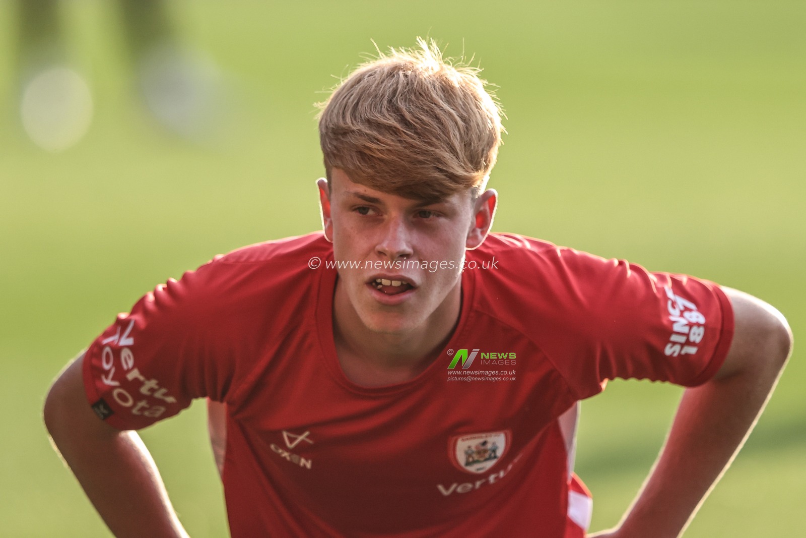 Robson Woodcock of Barnsley in the pregame warmup session during the Carabao Cup match Barnsley vs Fleetwood Town at Oakwell, Barnsley, United Kingdom, 13th August 2025

(Photo by Alfie Cosgrove/News Images)