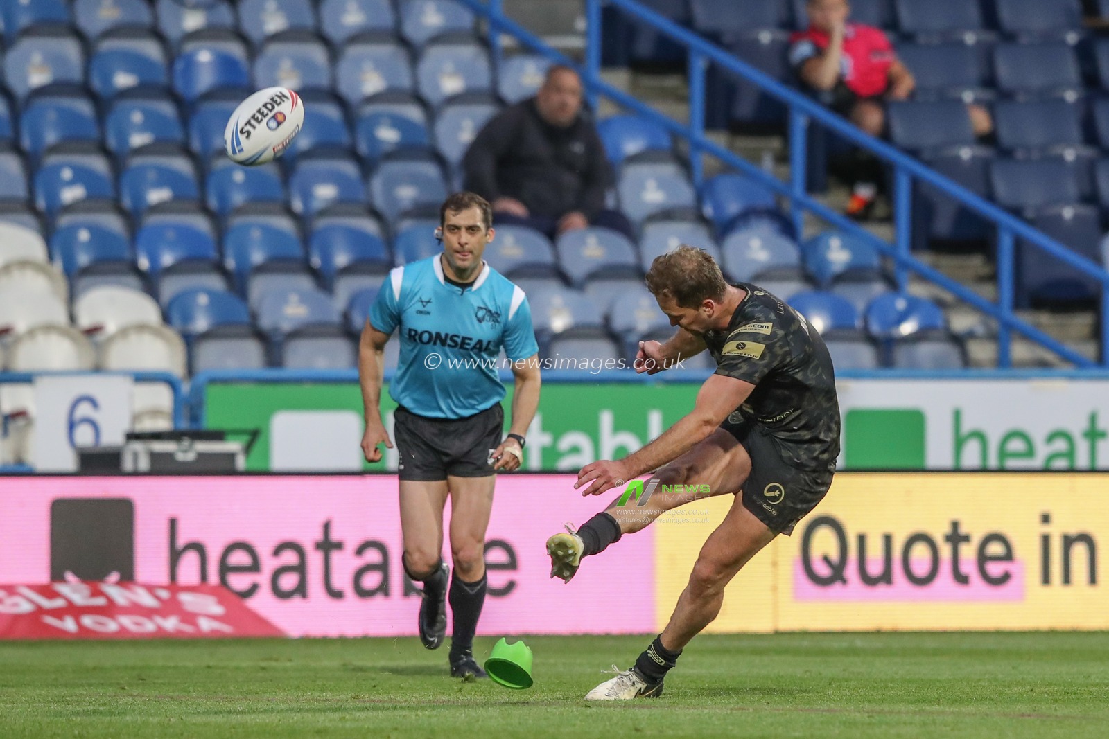 Matt Moylan of Leigh Leopards converts for a goal during the Betfred Super League Round 12 match Huddersfield Giants vs Leigh Leopards at John Smith's Stadium, Huddersfield, United Kingdom, 24th May 2024

(Photo by Alfie Cosgrove/News Images)
