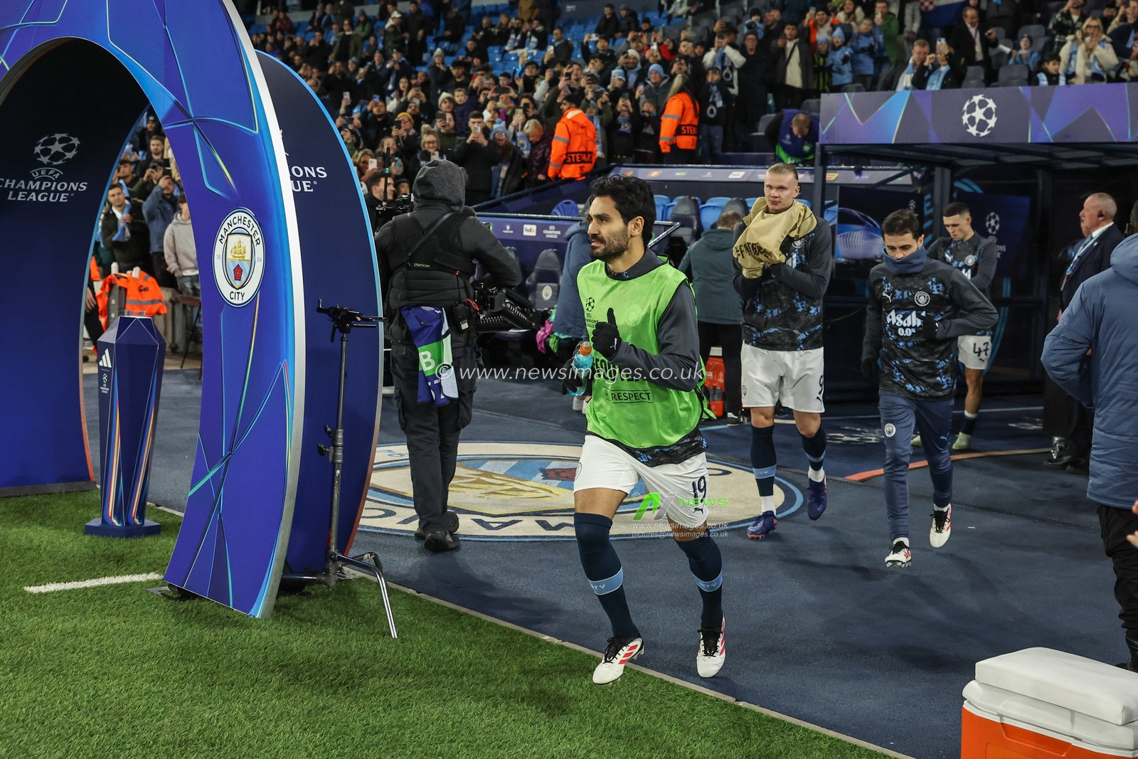 Ä°lkay GÃ¼ndoÄŸan of Manchester City in the pregame warmup session during the UEFA Champions League Matchday 8 of 8 Manchester City vs Club Brugge at Etihad Stadium, Manchester, United Kingdom, 29th January 2025

(Photo by Mark Cosgrove/News Images)