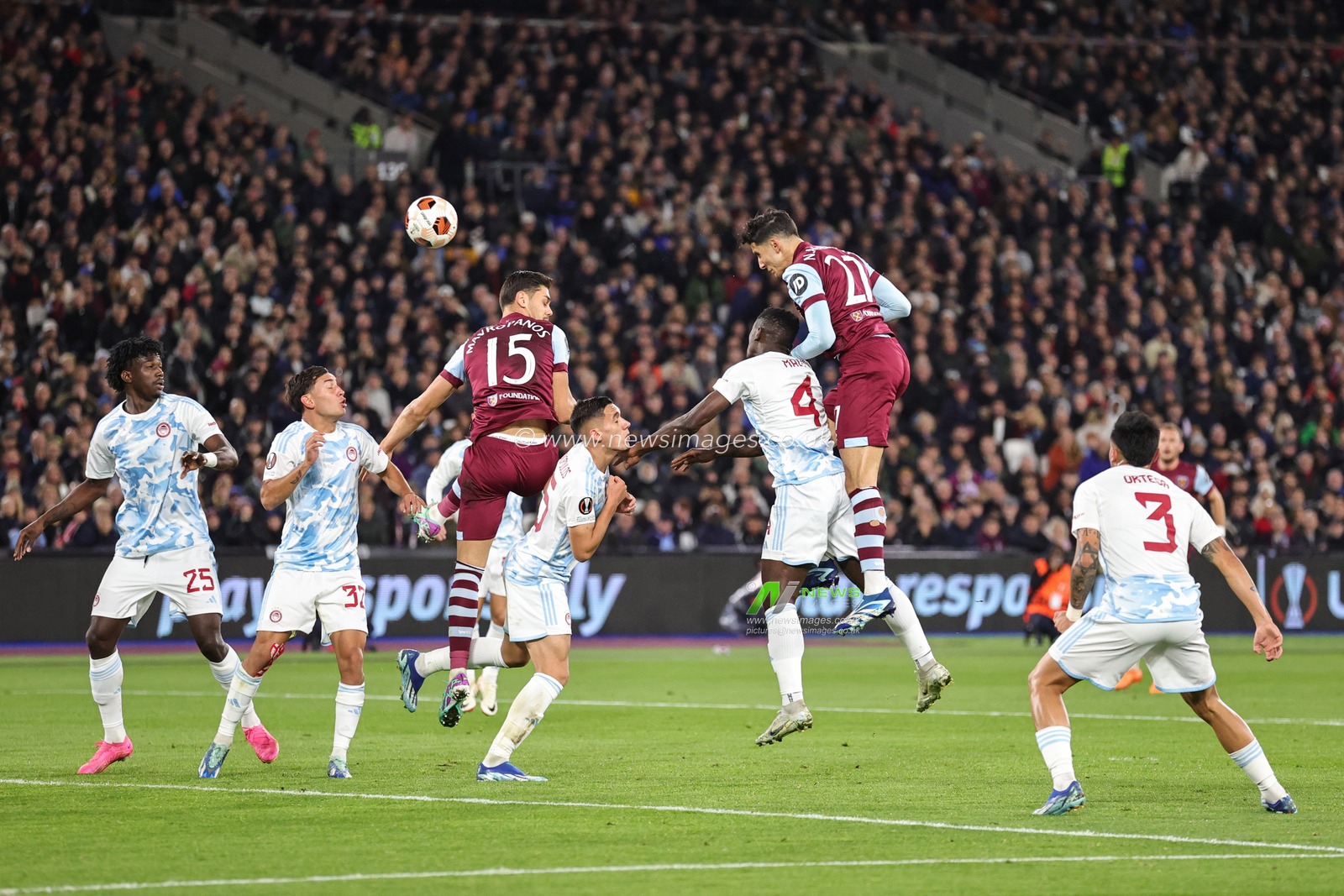 Nayef Aguerd #27 of West Ham United heads on goal from a corner forcing a save from the keeper during the UEFA Europa League match West Ham United vs Olympiakos FC at London Stadium, London, United Kingdom, 9th November 2023

(Photo by Mark Cosgrove/News Images)