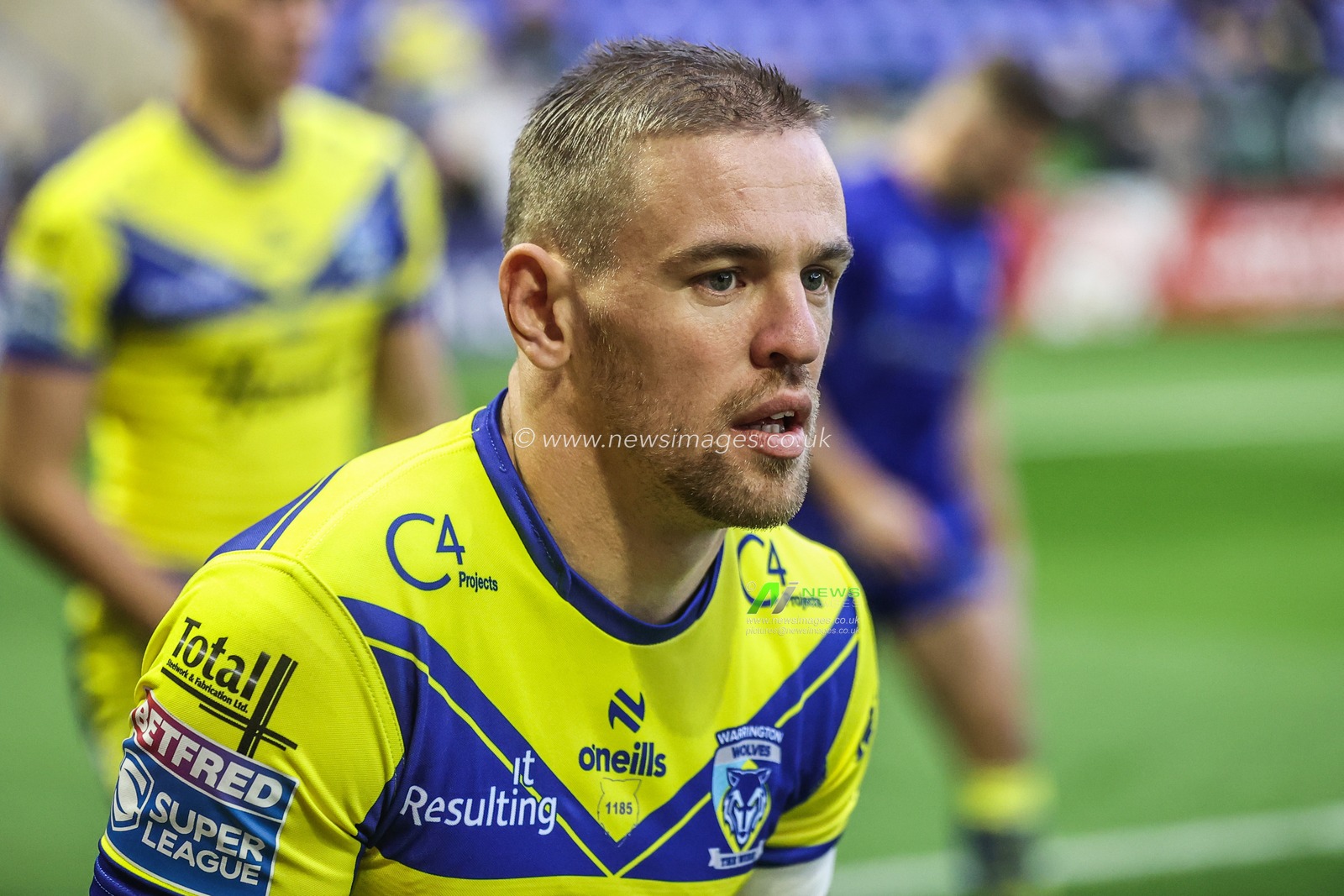 Matt Dufty of Warrington Wolves in the pre-game warm up during the Betfred Super League Round 24 match Warrington Wolves vs Salford Red Devils at Halliwell Jones Stadium, Warrington, United Kingdom, 29th August 2025

(Photo by Alfie Cosgrove/News Images)