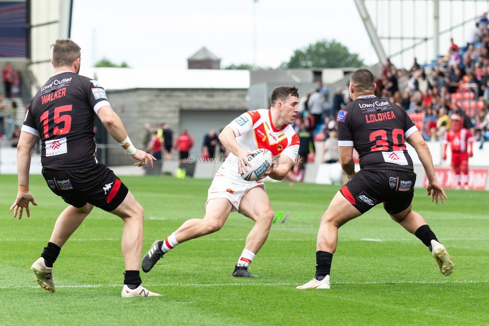 21st July 2019 ,  AJ Bell Stadium, Salford, England;  Betfred Super League, Round 23, Salford Red Devils vs Catalans Dragons ; Matt Whitley (17) of Catalans Dragons 

Credit: Richard Long/News Images