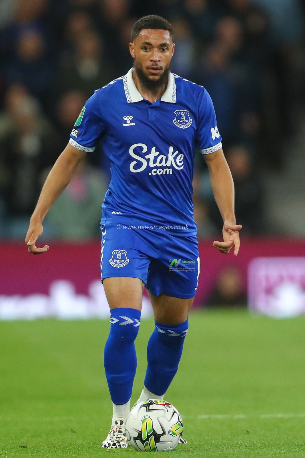 Arnaut Danjuma #10 of Everton in action during the Carabao Cup Third Round match Aston Villa vs Everton at Villa Park, Birmingham, United Kingdom, 27th September 2023

(Photo by Gareth Evans/News Images)