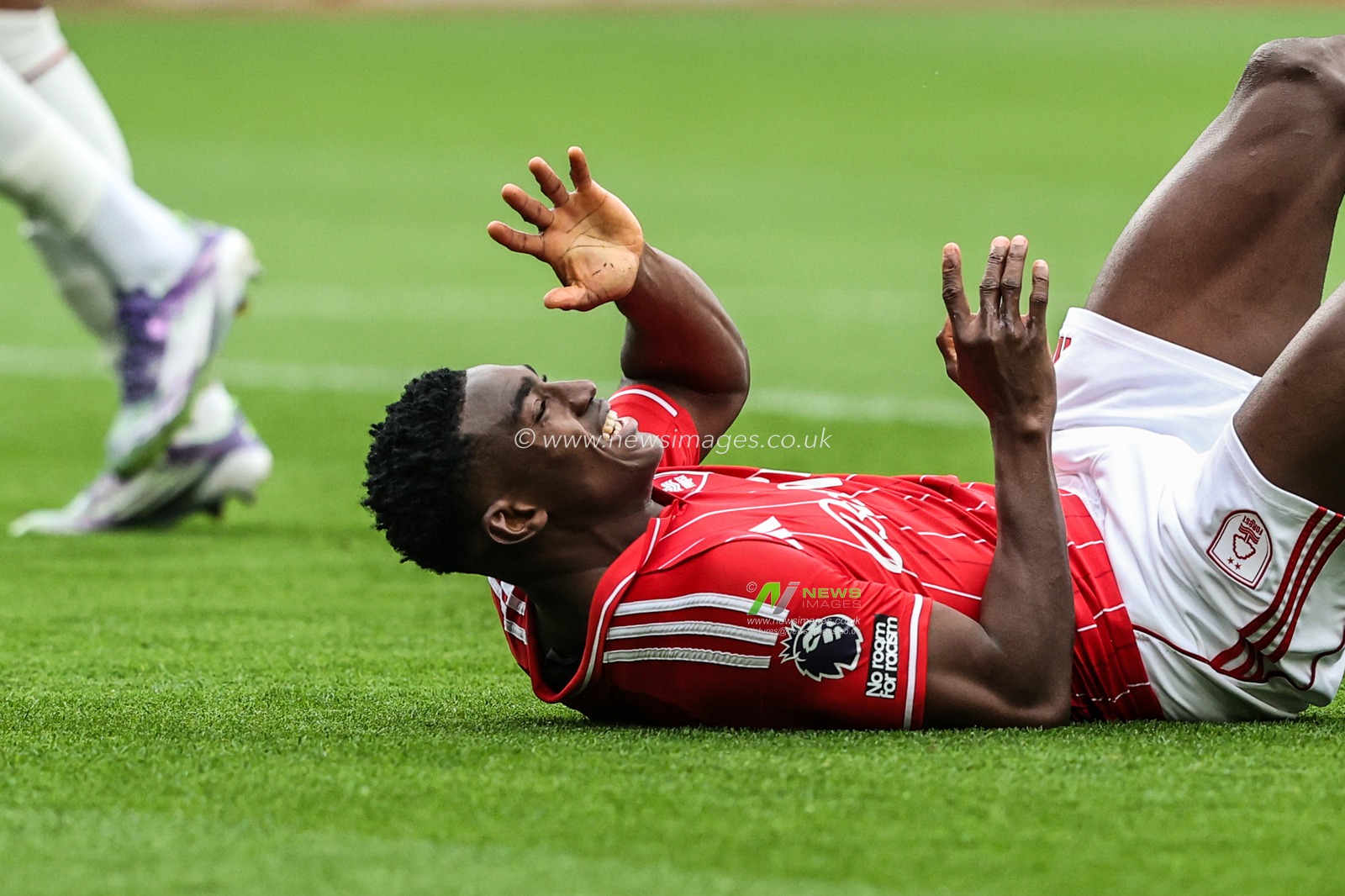Taiwo Awoniyi of Nottingham Forest reacts to a missed shot on goal during the Premier League match Nottingham Forest vs Chelsea at City Ground, Nottingham, United Kingdom, 18th October 2025

(Photo by Alfie Cosgrove/News Images)