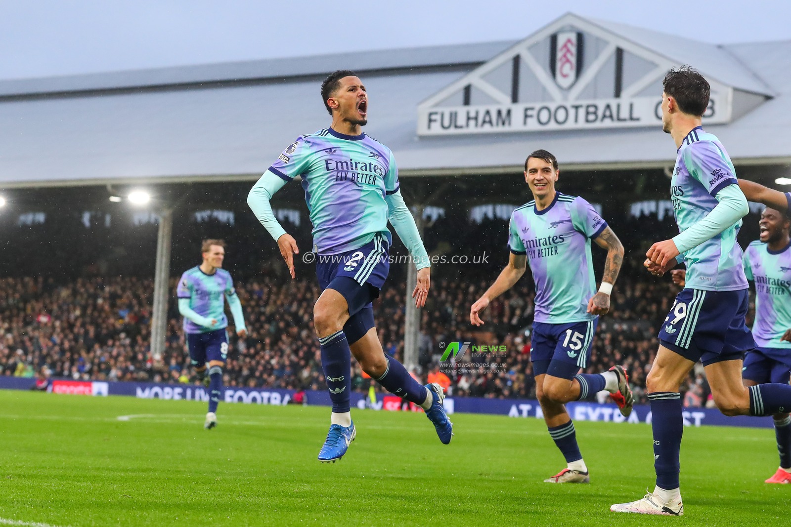 William Saliba of Arsenal celebrates his goal to make it 1-1 during the Premier League match Fulham vs Arsenal at Craven Cottage, London, United Kingdom, 8th December 2024

(Photo by Gareth Evans/News Images)