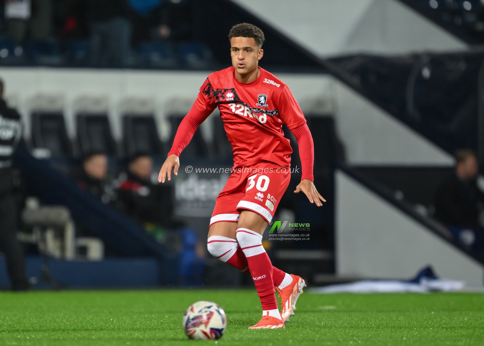 Neto Borges of Middlesbrough warms up ahead of the Sky Bet Championship match West Bromwich Albion vs Middlesbrough at The Hawthorns, West Bromwich, United Kingdom, 1st October 2024

(Photo by Craig Thomas/News Images)