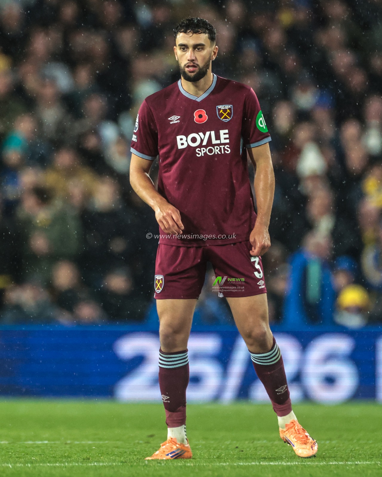 Max Kilman of West Ham United during the Premier League match Leeds United vs West Ham United at Elland Road, Leeds, United Kingdom, 24th October 2025

(Photo by Mark Cosgrove/News Images)