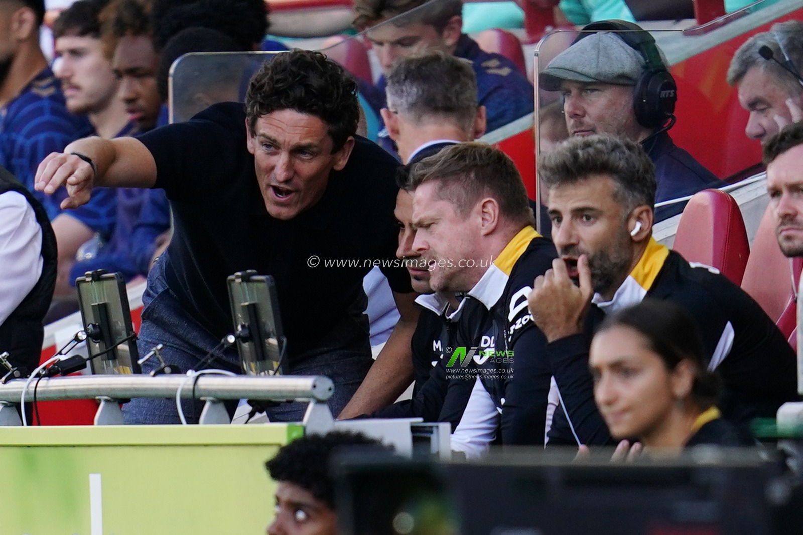 Keith Andrews manager of Brentford during the Premier League match Brentford vs Sunderland at GTECH Community Stadium, London, United Kingdom on 05 September 2026

(Photo by Harvey Murphy/News Images)