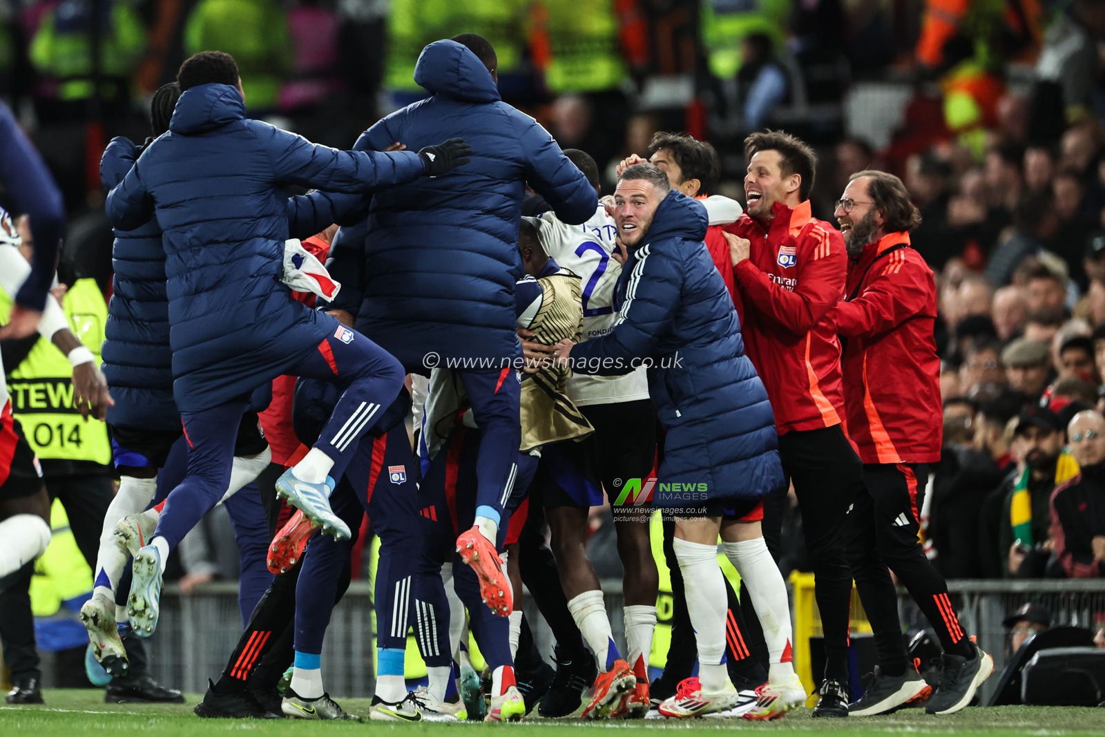 Alexandre Lacazette of Lyon celebrates his goal to make it 2-4 during the UEFA Europa League Quarter-finals match Manchester United vs Lyon at Old Trafford, Manchester, United Kingdom, 17th April 2025

(Photo by Mark Cosgrove/News Images)