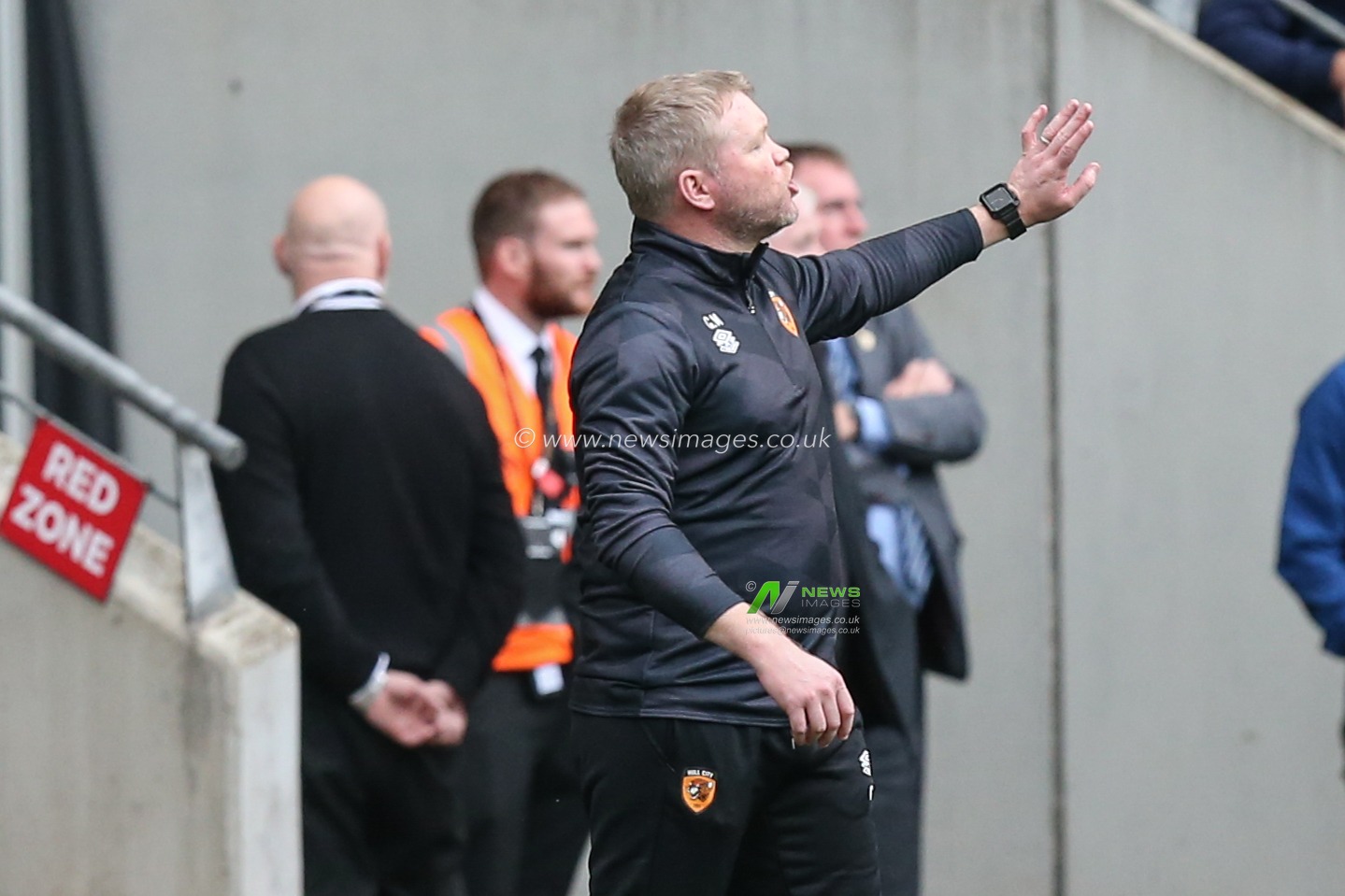 Grant McCann manager of Hull City during the game