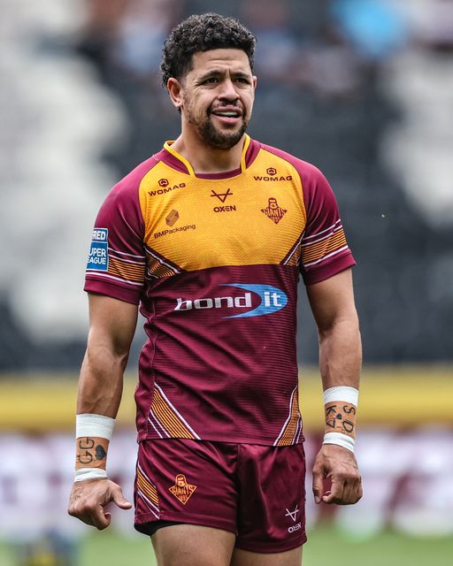 Jacob Gagai of Huddersfield Giants during pre-game warm up during the Betfred Super League round 20 match Hull FC vs Huddersfield Giants at MKM Stadium, Hull, United Kingdom, 26th July 2025

(Photo by Alfie Cosgrove/News Images)