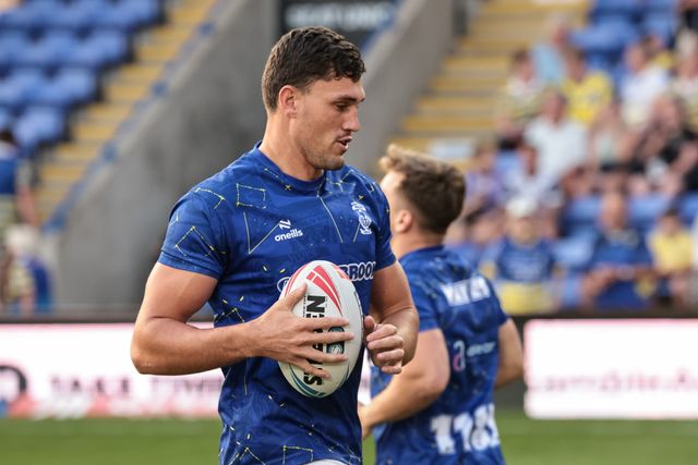 Sam Stone of Warrington Wolves in the pre-game warm up during the Betfred Super League round 23 match Warrington Wolves vs York Knights at The Halliwell Jones Stadium, Warrington, United Kingdom on 13 August 2026

(Photo by Mark Cosgrove/News Images)