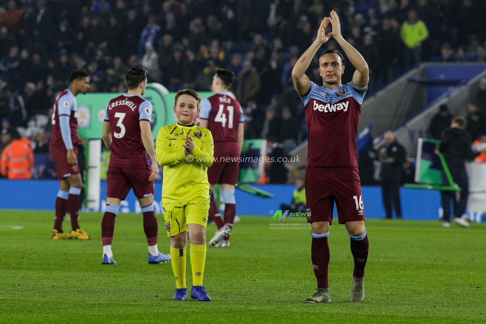 22nd January 2020, King Power Stadium, Leicester, England; Premier League, Leicester City v West Ham United : Mark Noble (captain) (16) of West Ham United leads the team out