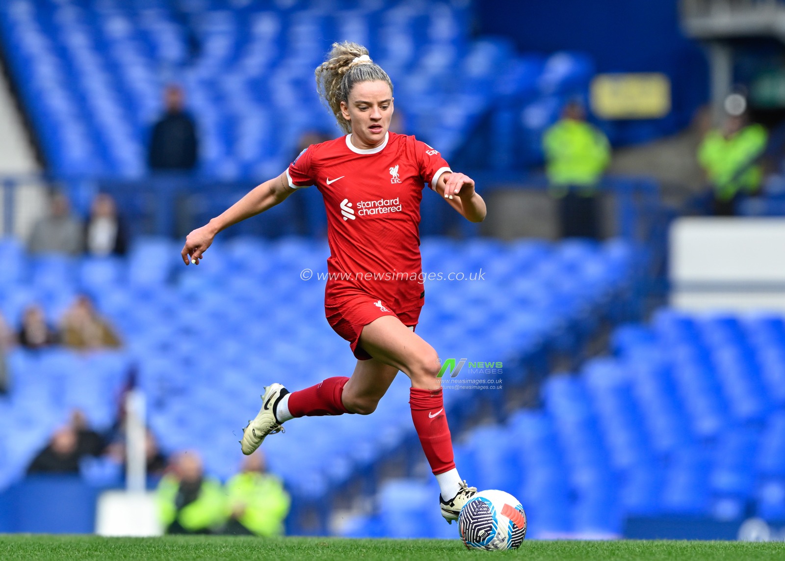 Leanne Kiernan of Liverpool Women breaks forward with the ball, during The FA Women's Super League match Everton Women vs Liverpool Women at Goodison Park, Liverpool, United Kingdom, 24th March 2024

(Photo by Cody Froggatt/News Images)