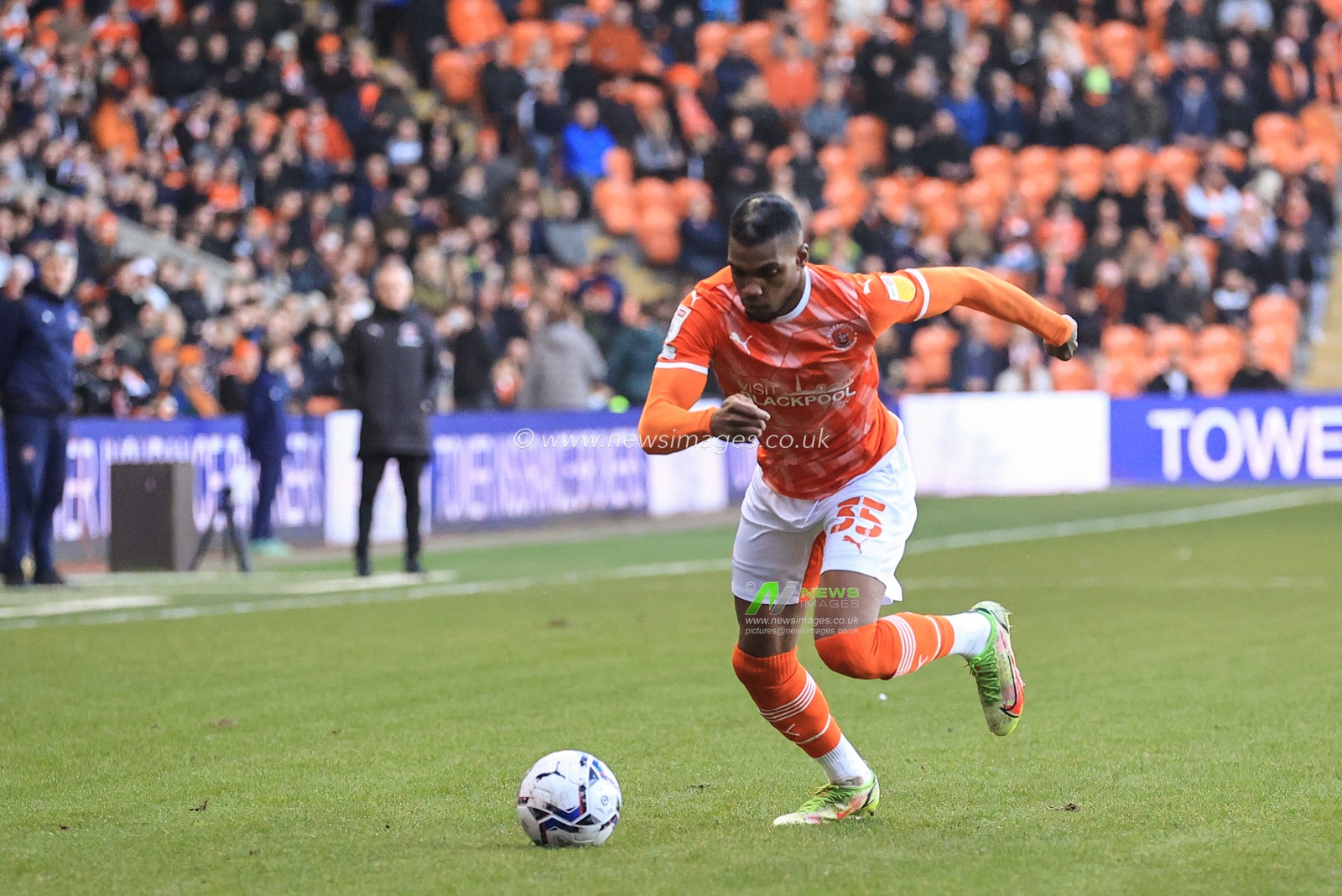 Dujon Sterling #35 of Blackpool breaks with the ball