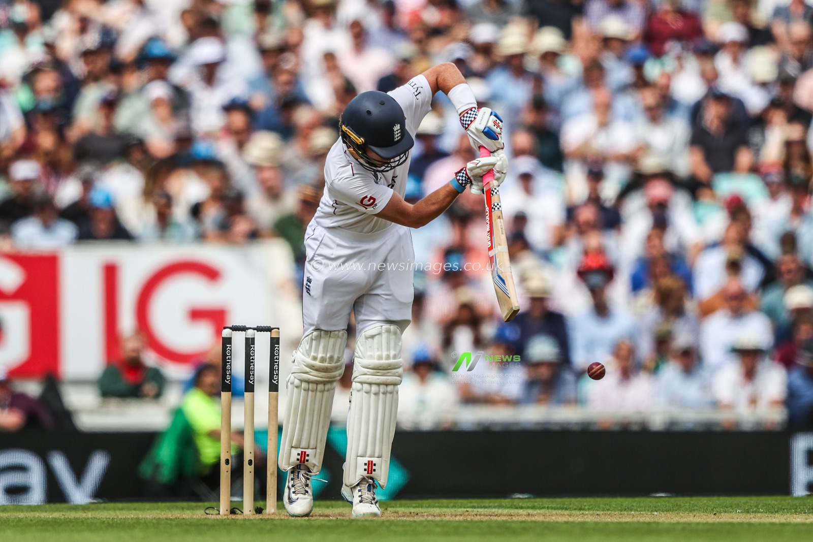 Ollie Pope of England plays a shot during the 5th Rothesay Test Match Day 2 England v India at The Kia Oval, London, United Kingdom, 1st August 2025

(Photo by Alfie Cosgrove/News Images)