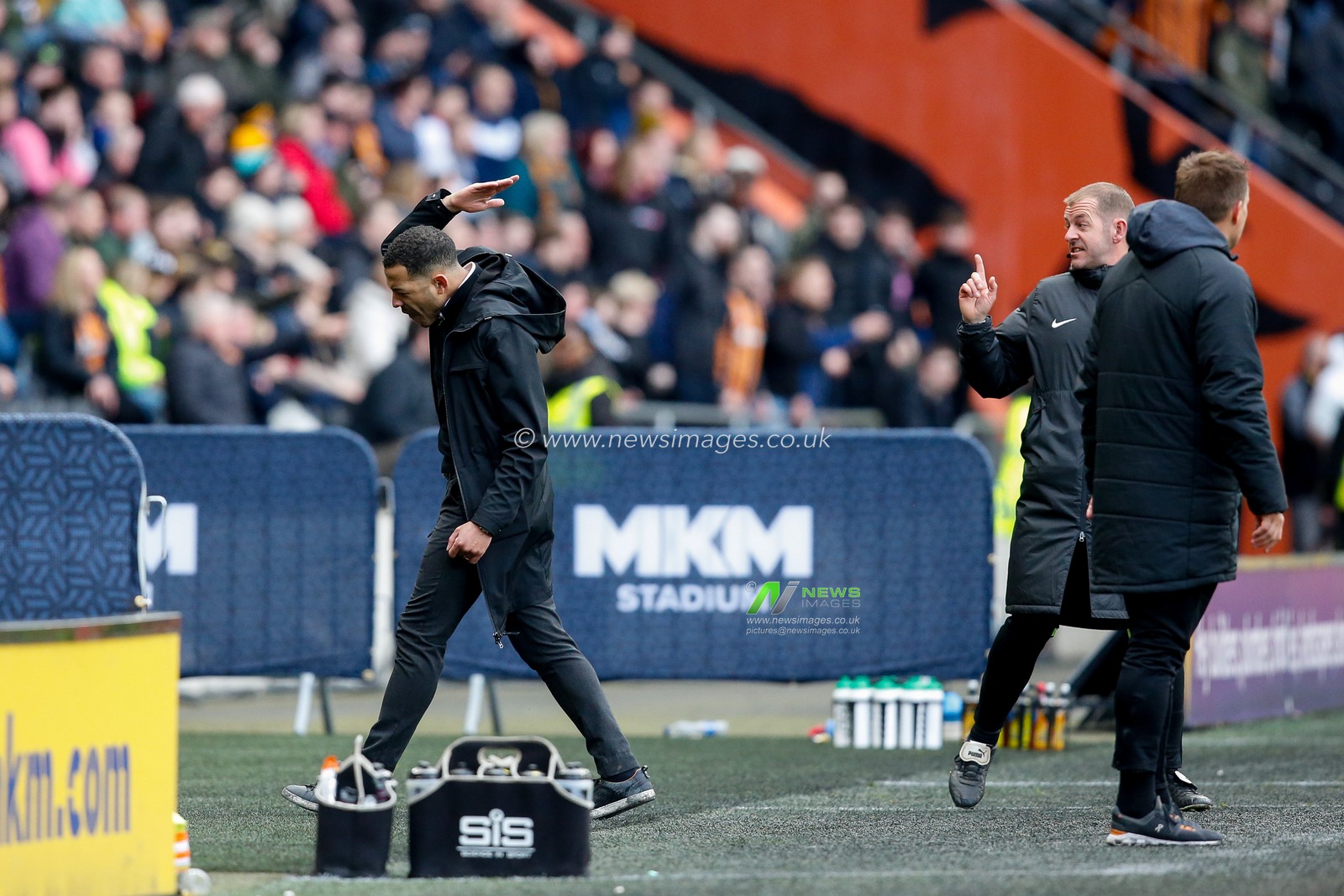 Liam Rosenior manager of Hull City protests to the fourth official during the Sky Bet Championship match Hull City vs Millwall at MKM Stadium, Hull, United Kingdom, 10th April 2023

(Photo by Ben Early/News Images)