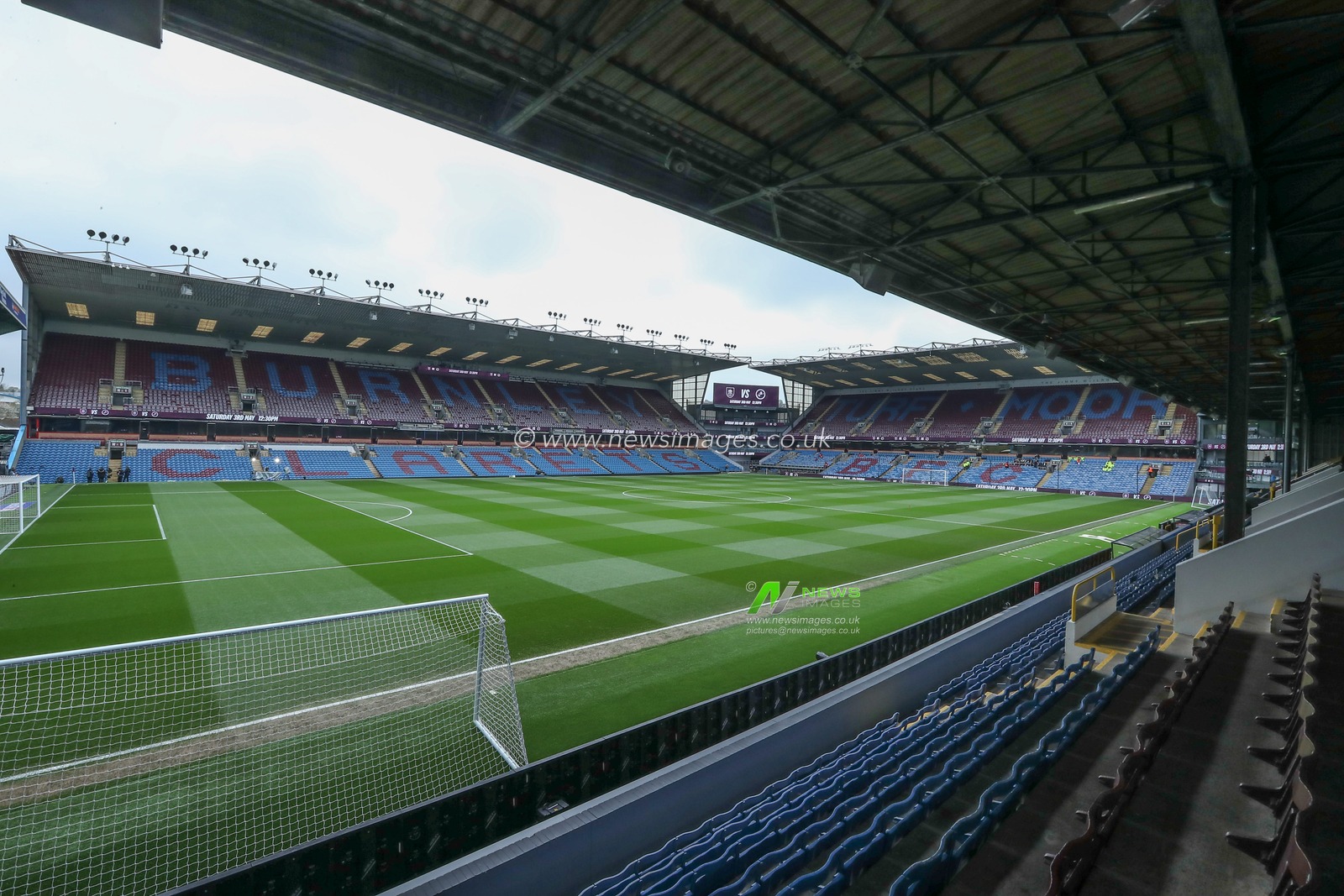 A general view of Turf Moor ahead of the Sky Bet Championship match Burnley vs Sheffield United at Turf Moor, Burnley, United Kingdom, 21st April 2025

(Photo by Jorge Horsted/News Images)